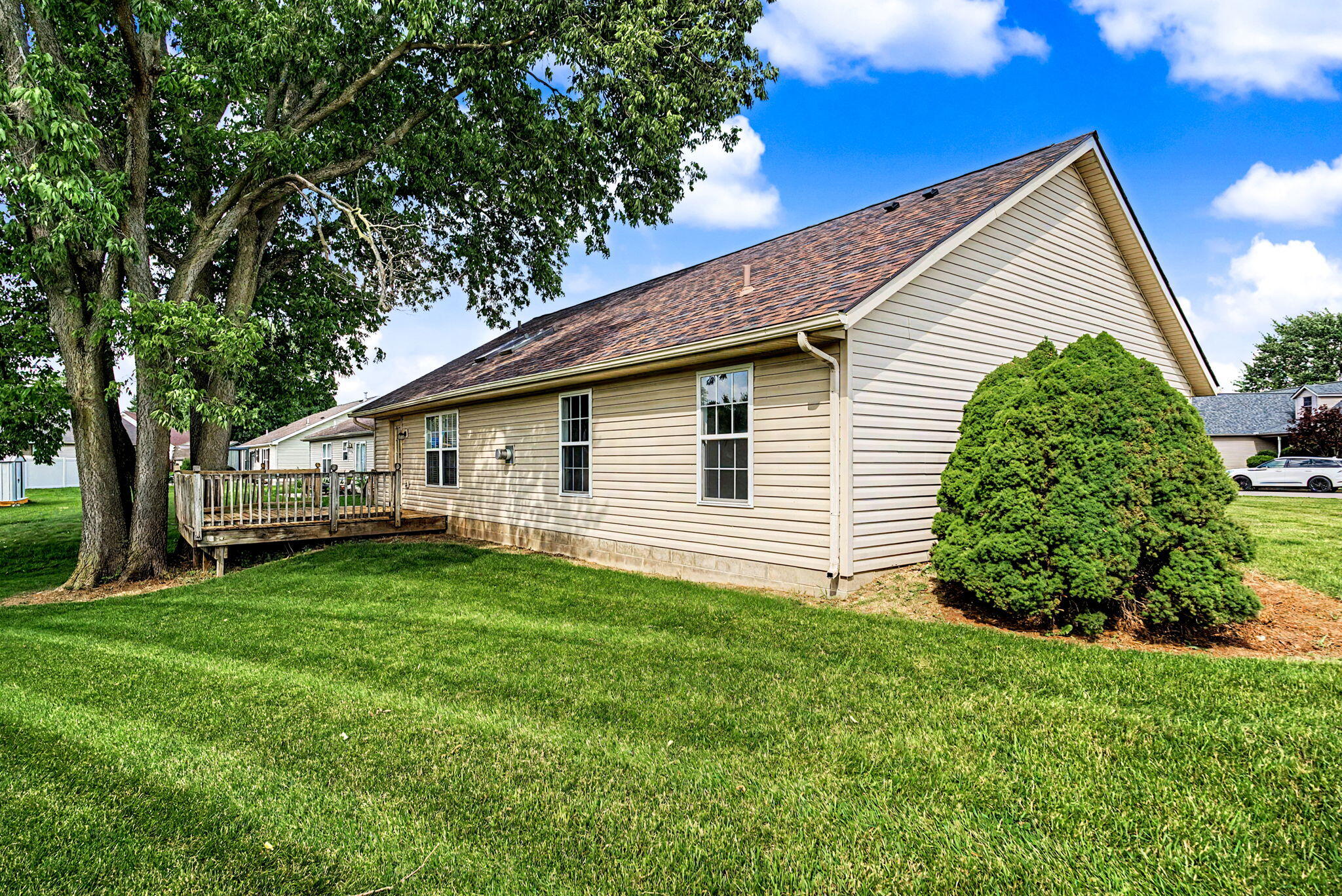 1766 Saratoga, Troy, Ohio 45373