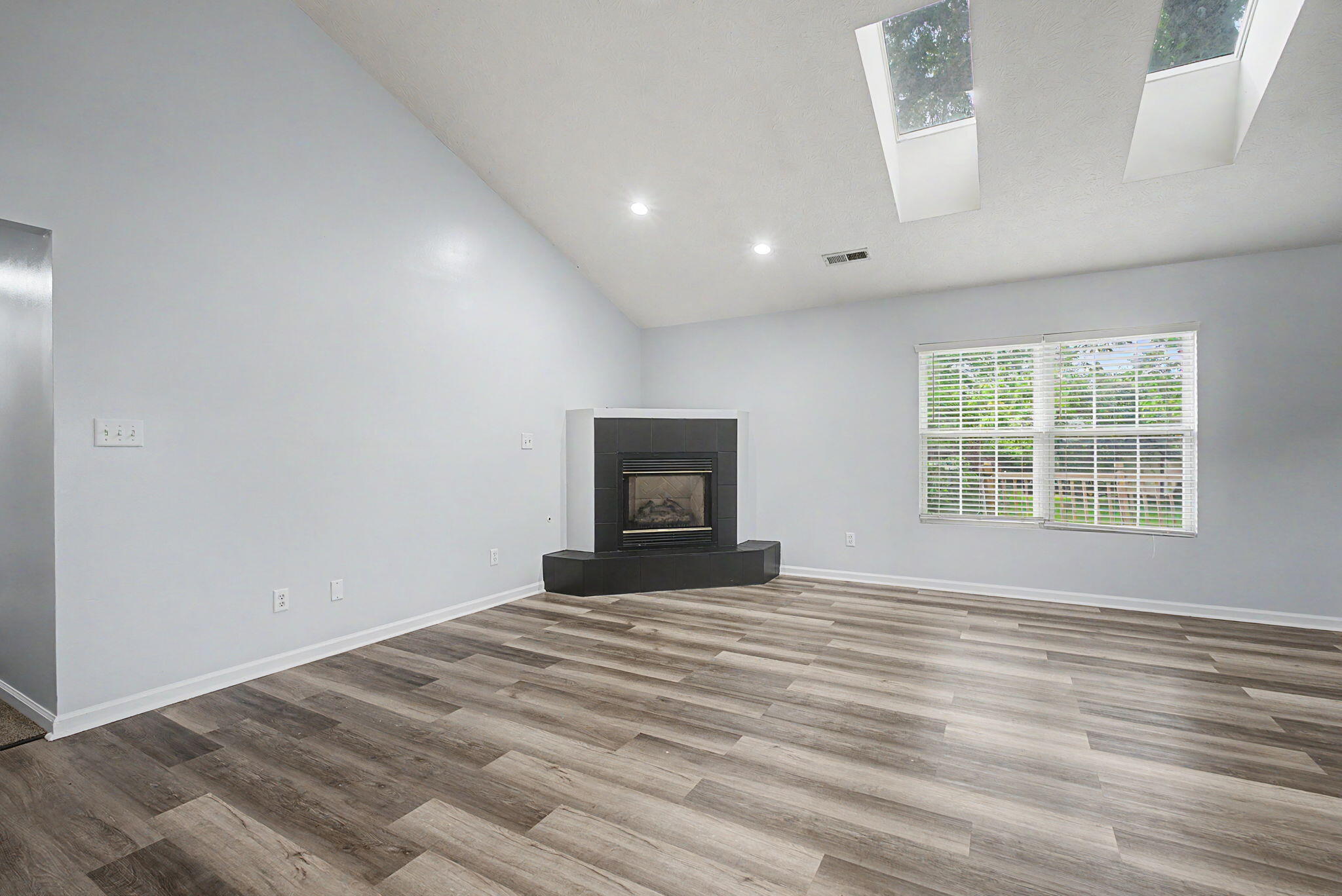 1766 Saratoga, Troy, Ohio 45373