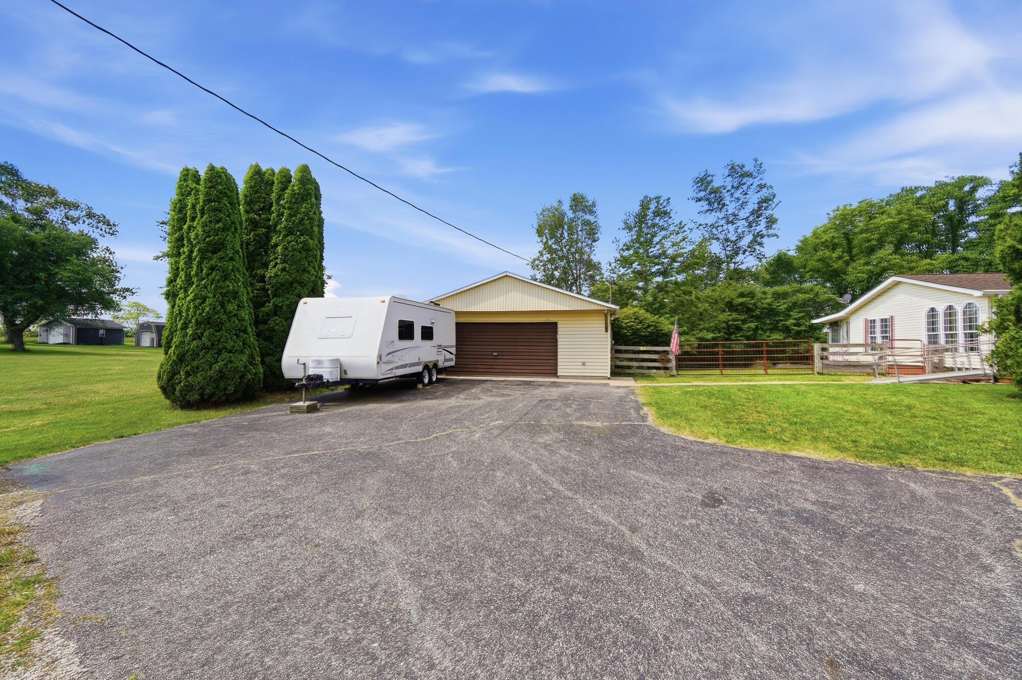 3751 Lundy, London, Ohio 43140
