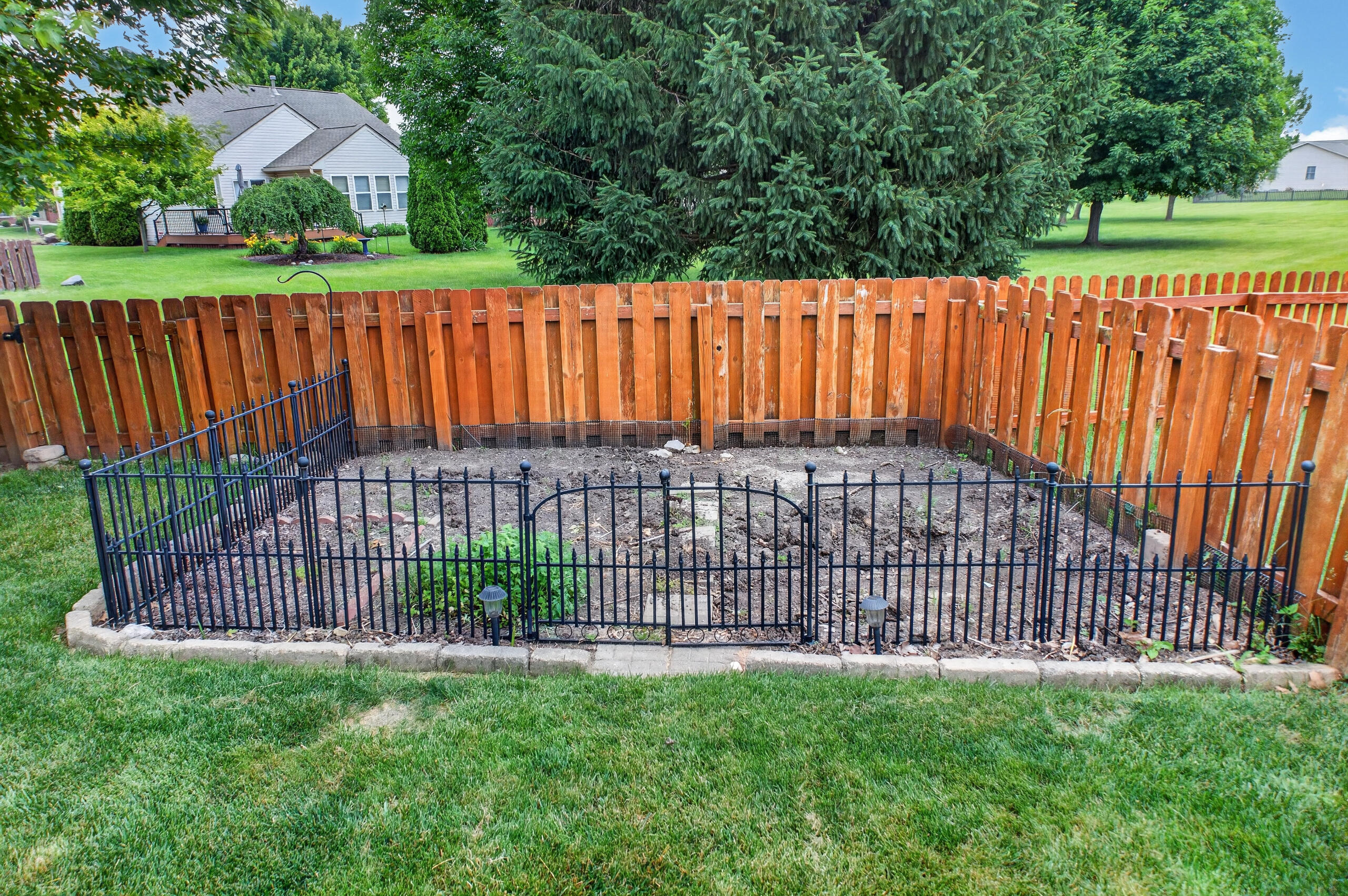 445 Clover Hill, Tipp City, Ohio 45371