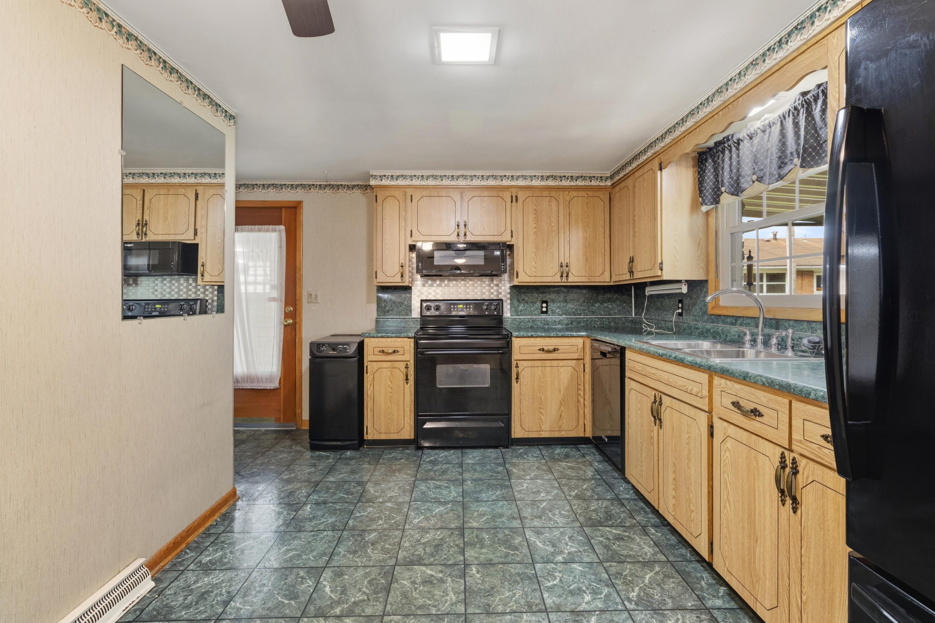 1820 Sierra, Springfield, Ohio 45503