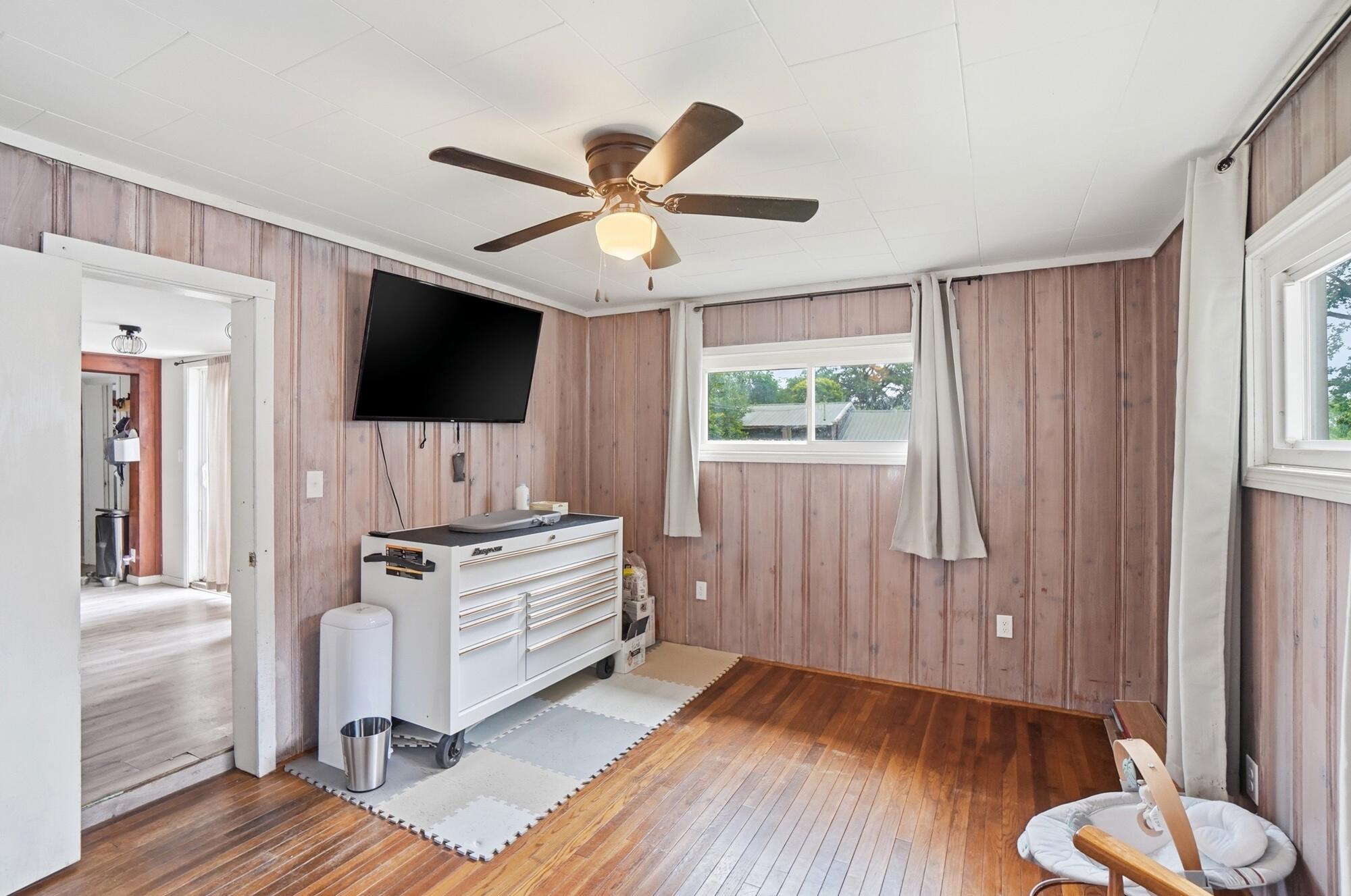 473 County Line, Springfield, Ohio 45502