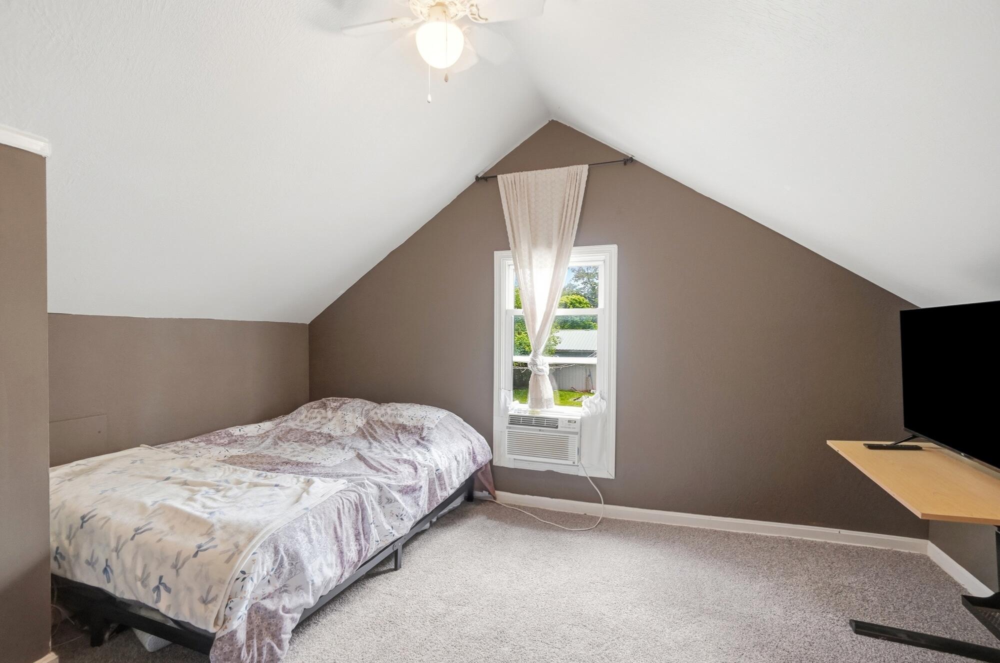 473 County Line, Springfield, Ohio 45502