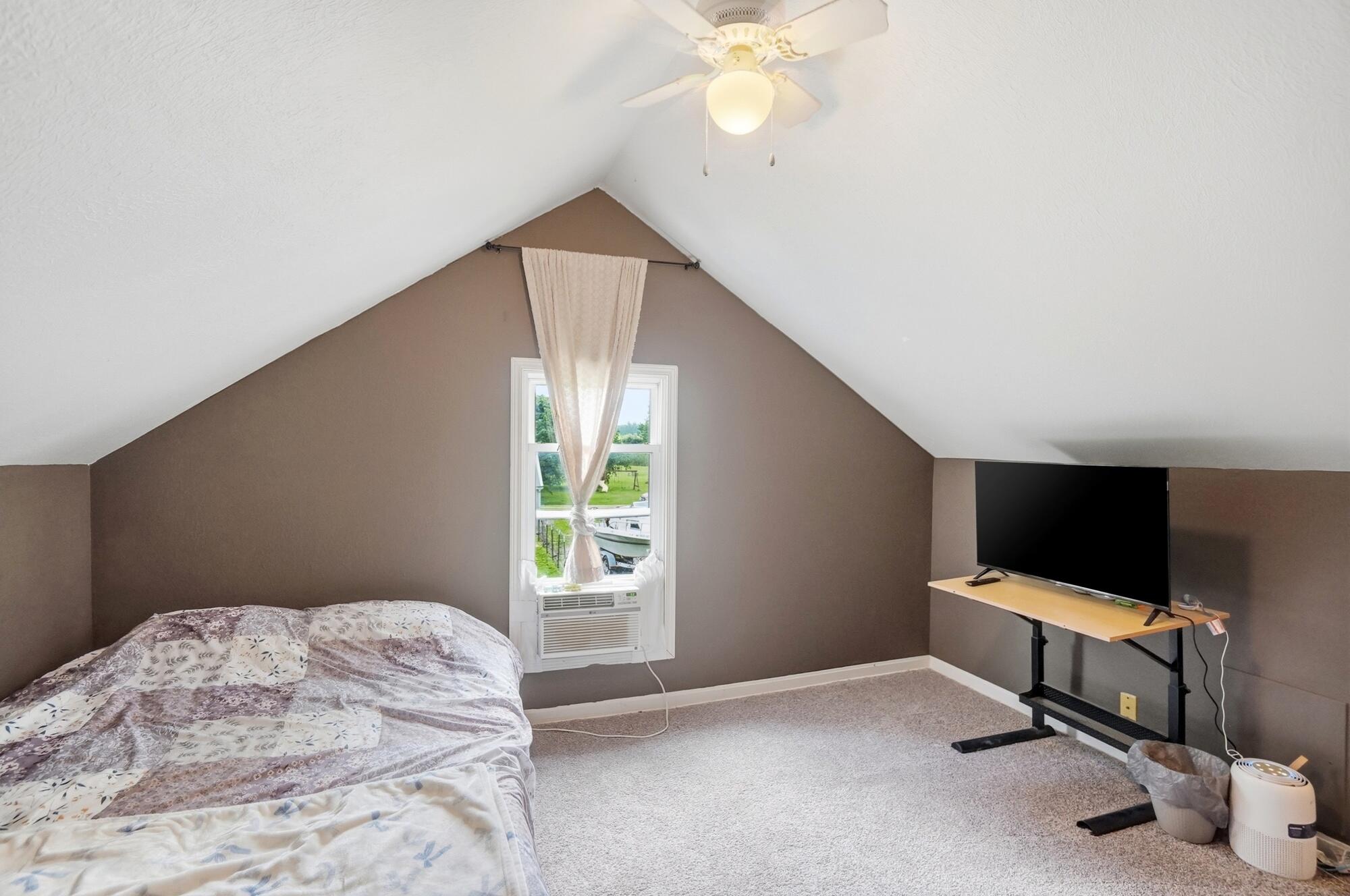 473 County Line, Springfield, Ohio 45502