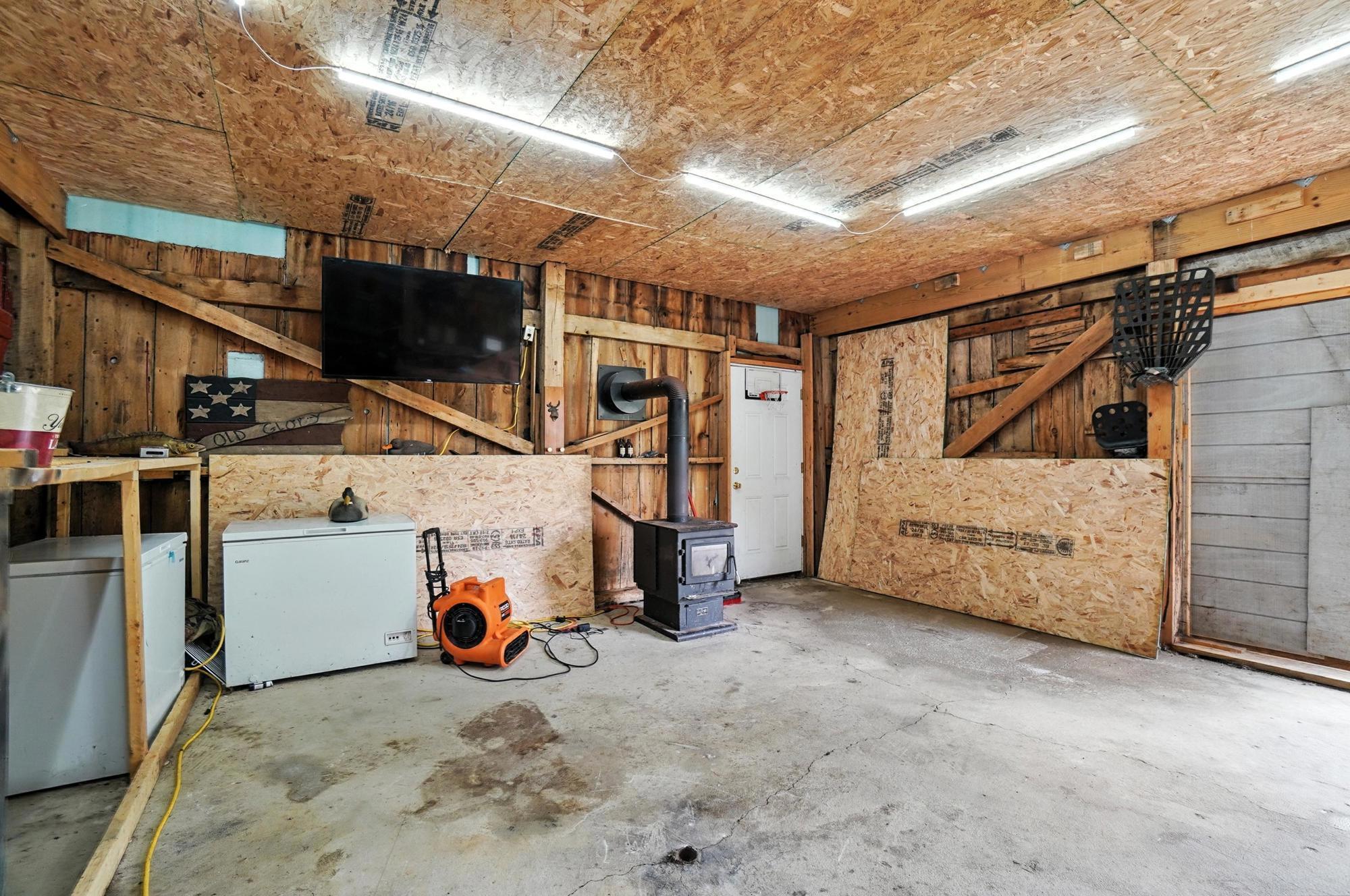 473 County Line, Springfield, Ohio 45502