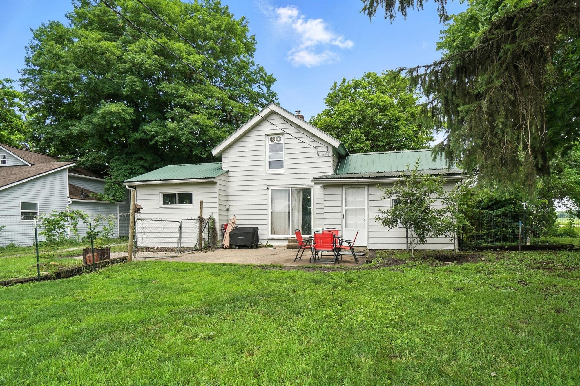 473 County Line, Springfield, Ohio 45502