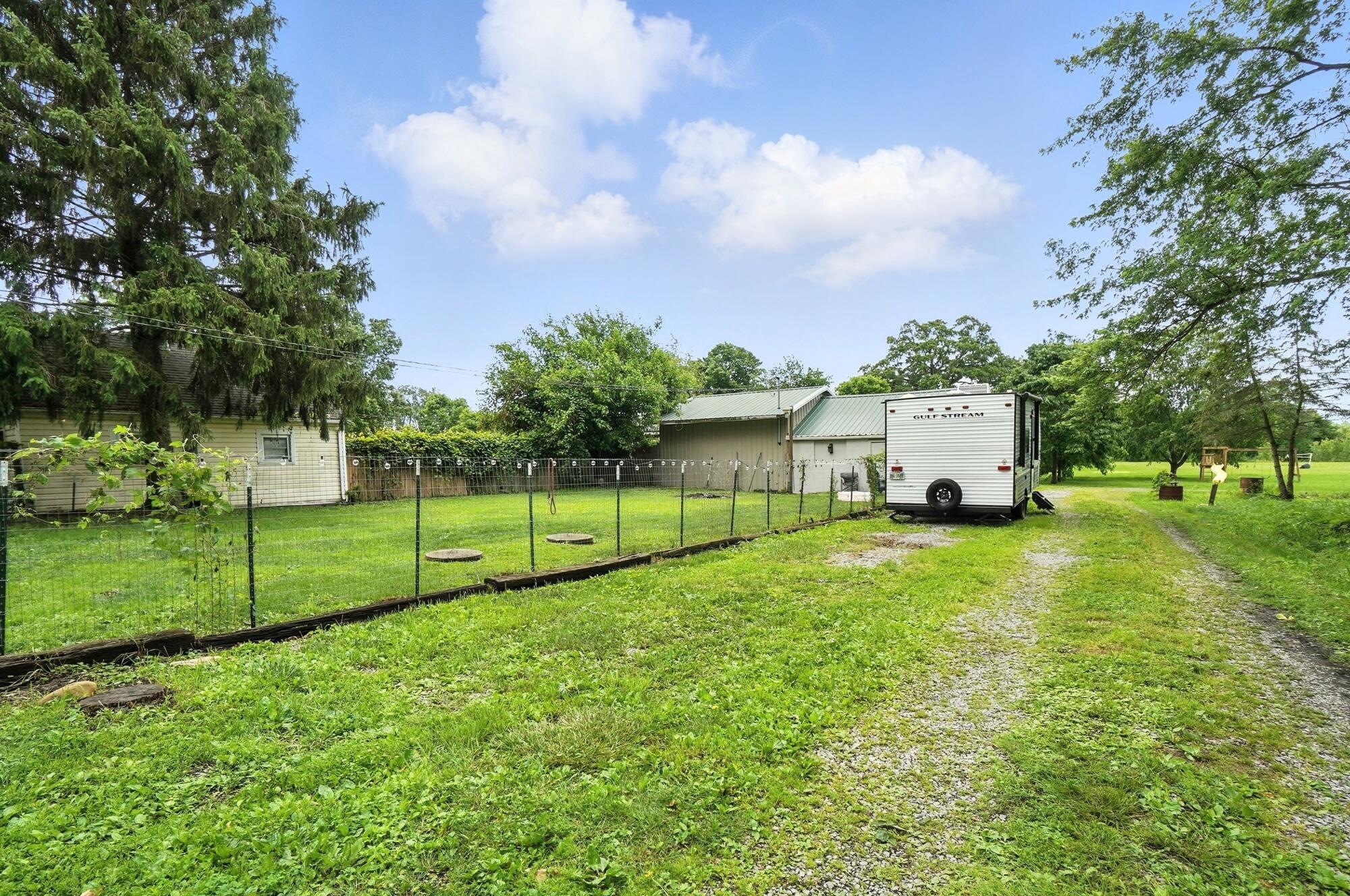 473 County Line, Springfield, Ohio 45502