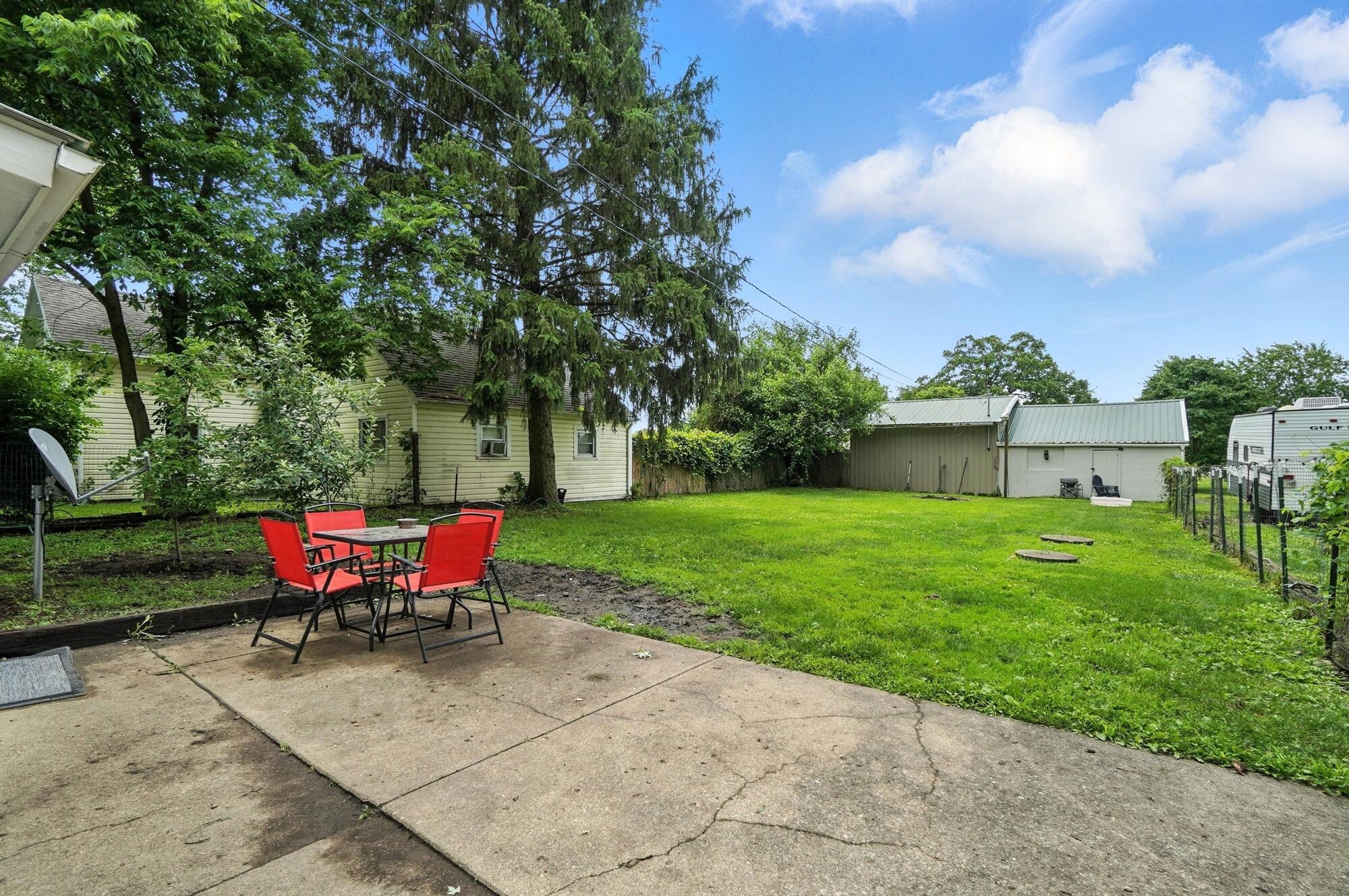 473 County Line, Springfield, Ohio 45502