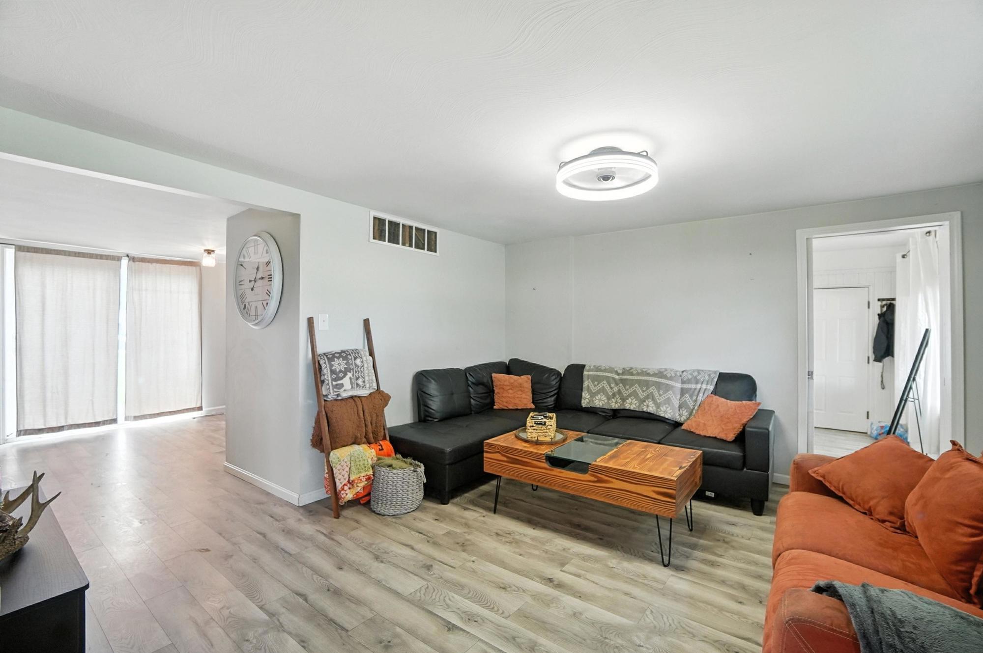 473 County Line, Springfield, Ohio 45502