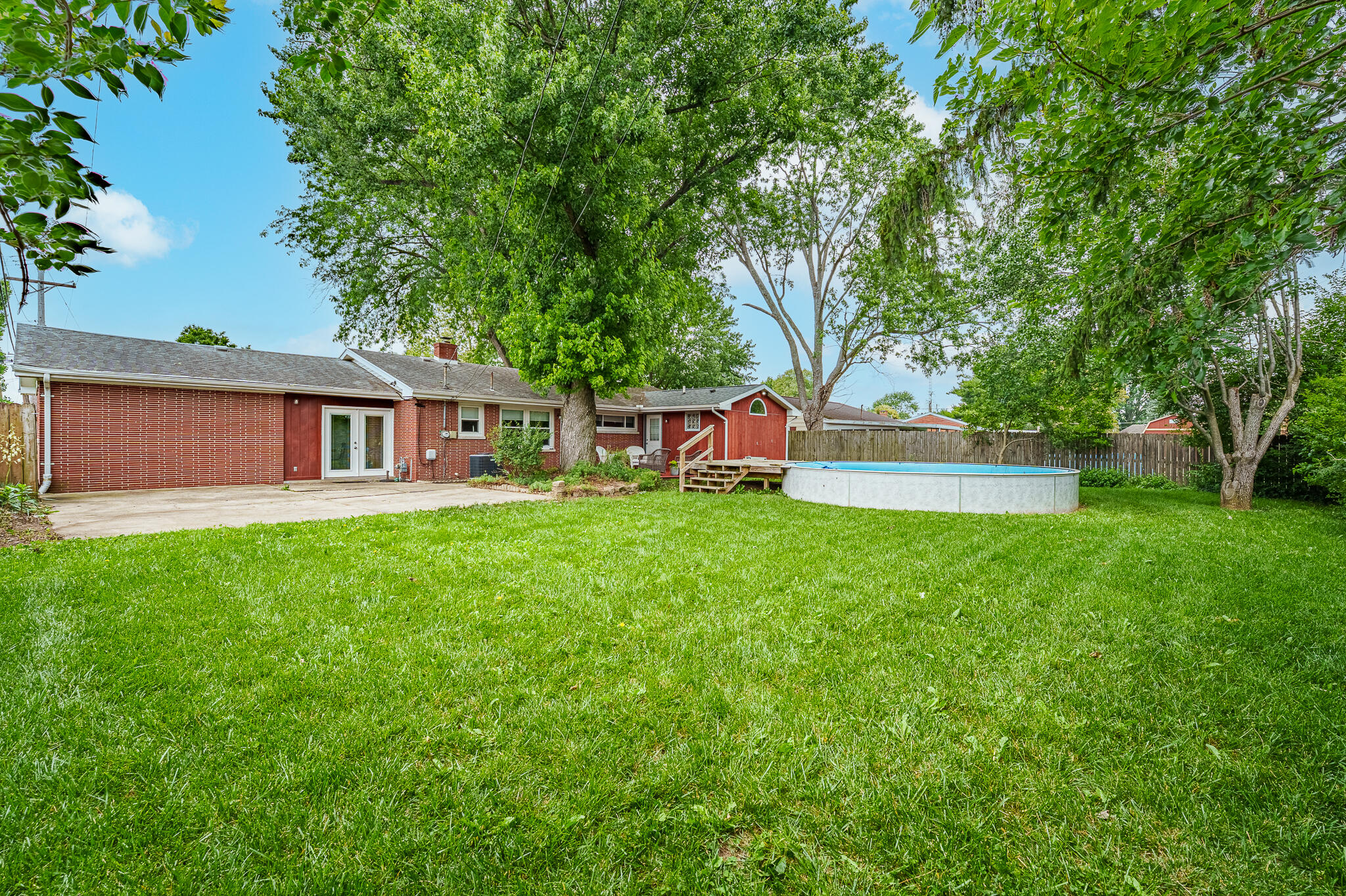 23 Dronfield, Troy, Ohio 45373
