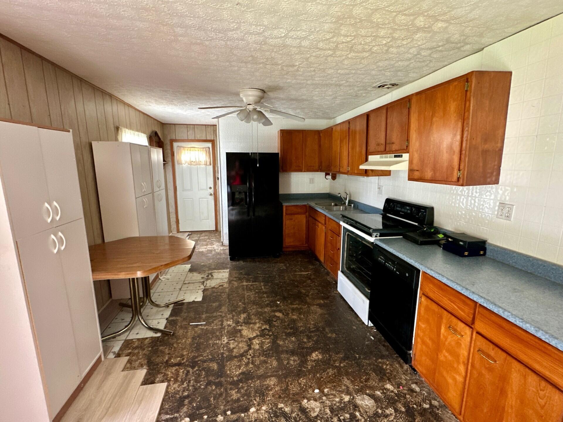 1295 June, Xenia, Ohio 45385