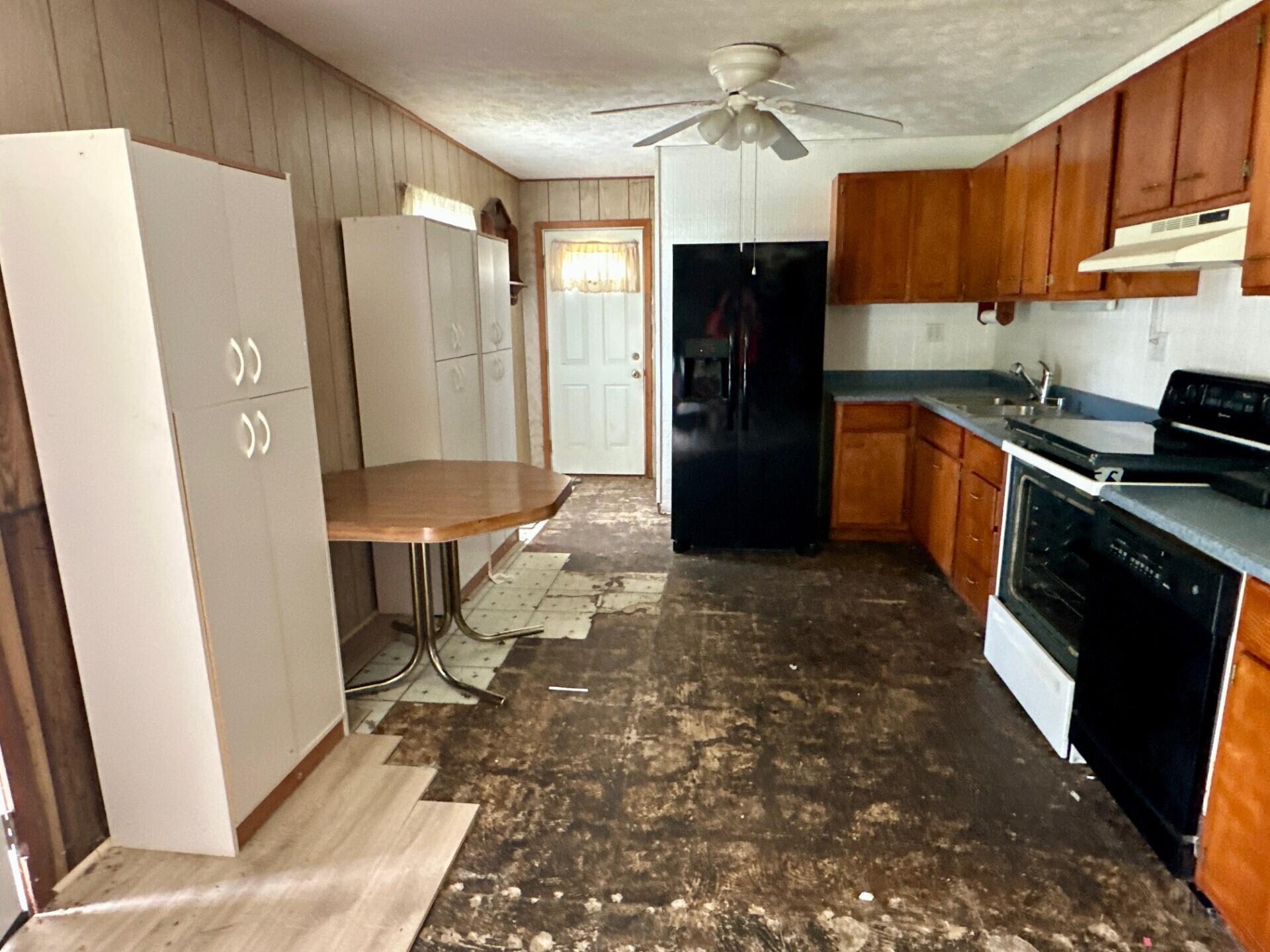 1295 June, Xenia, Ohio 45385