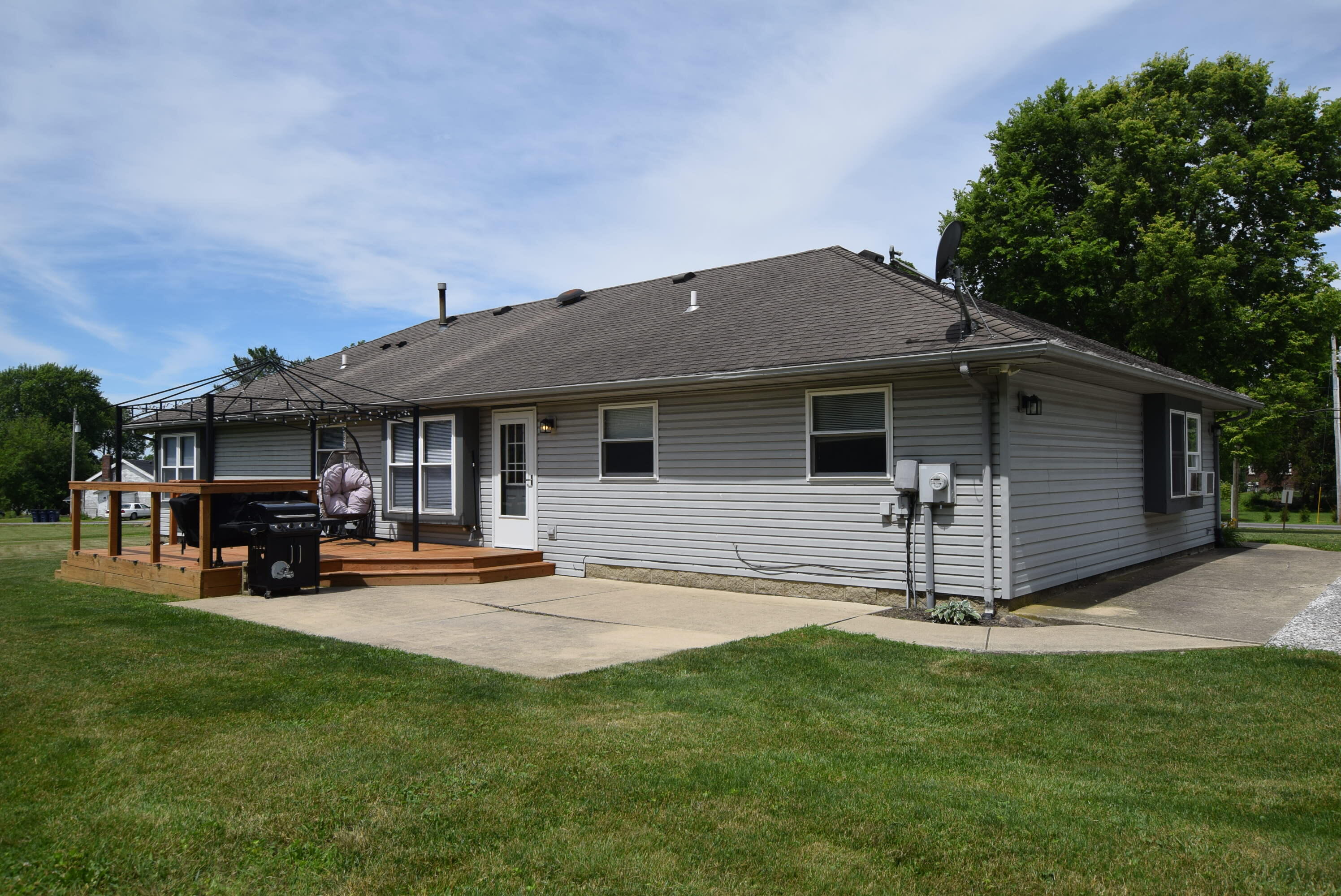 216 4th, Christiansburg, Ohio 45389
