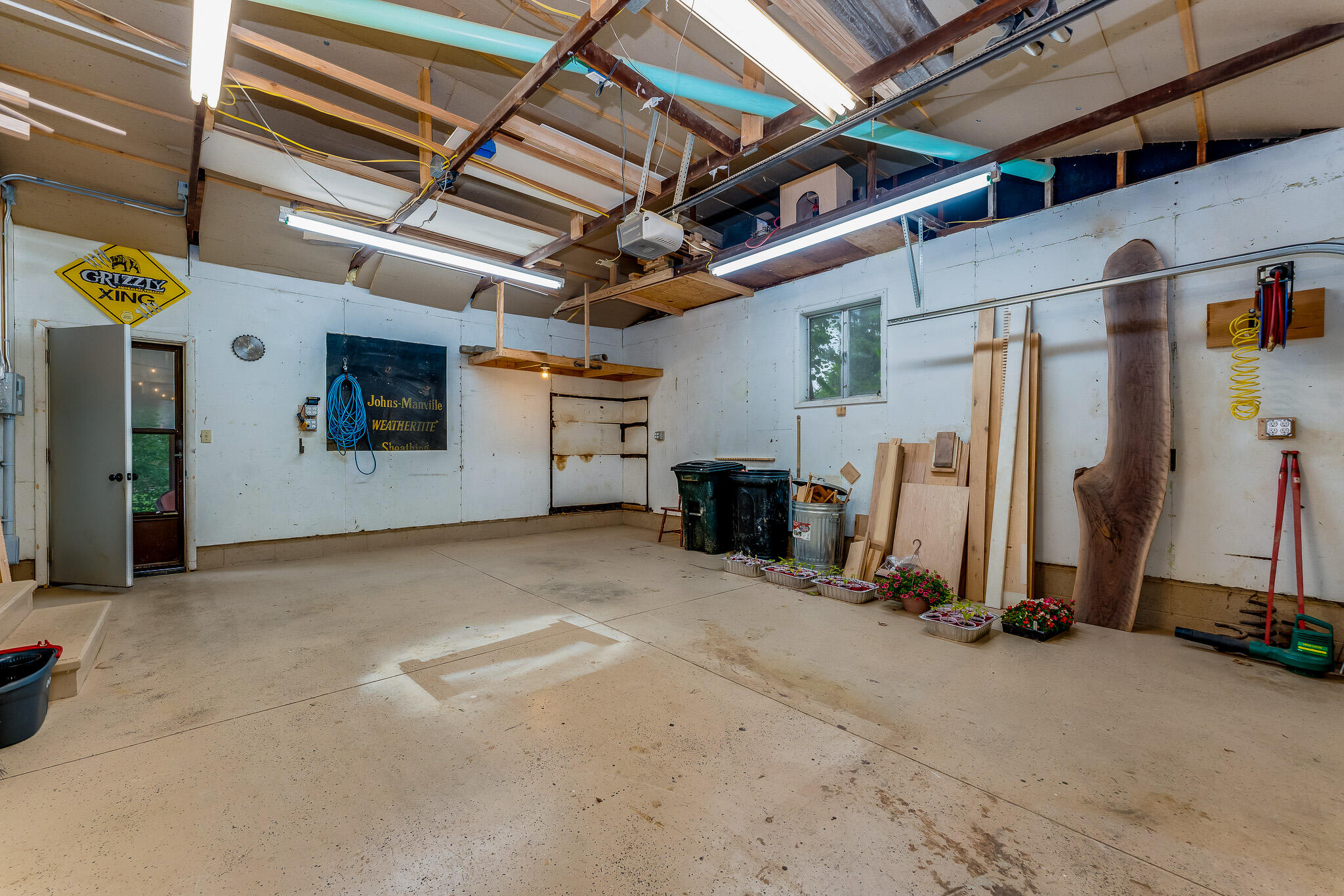 4841 Ridgewood, Springfield, Ohio 45503