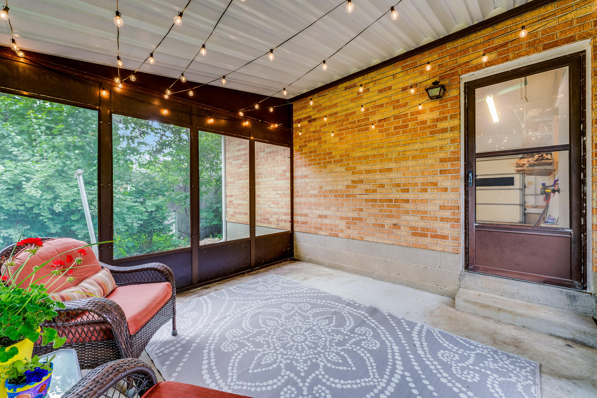 4841 Ridgewood, Springfield, Ohio 45503