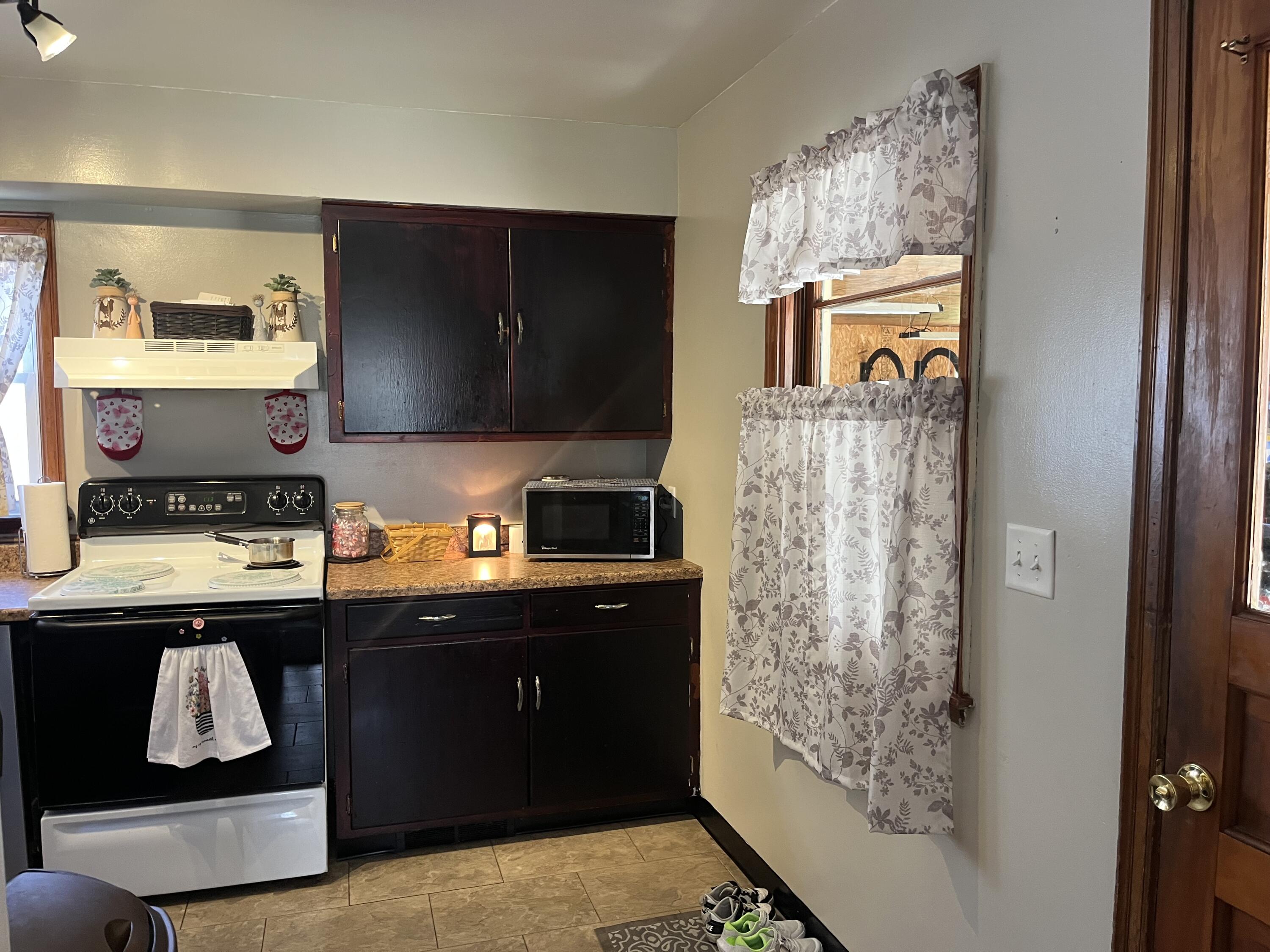 1512 Grimes, Urbana, Ohio 43078