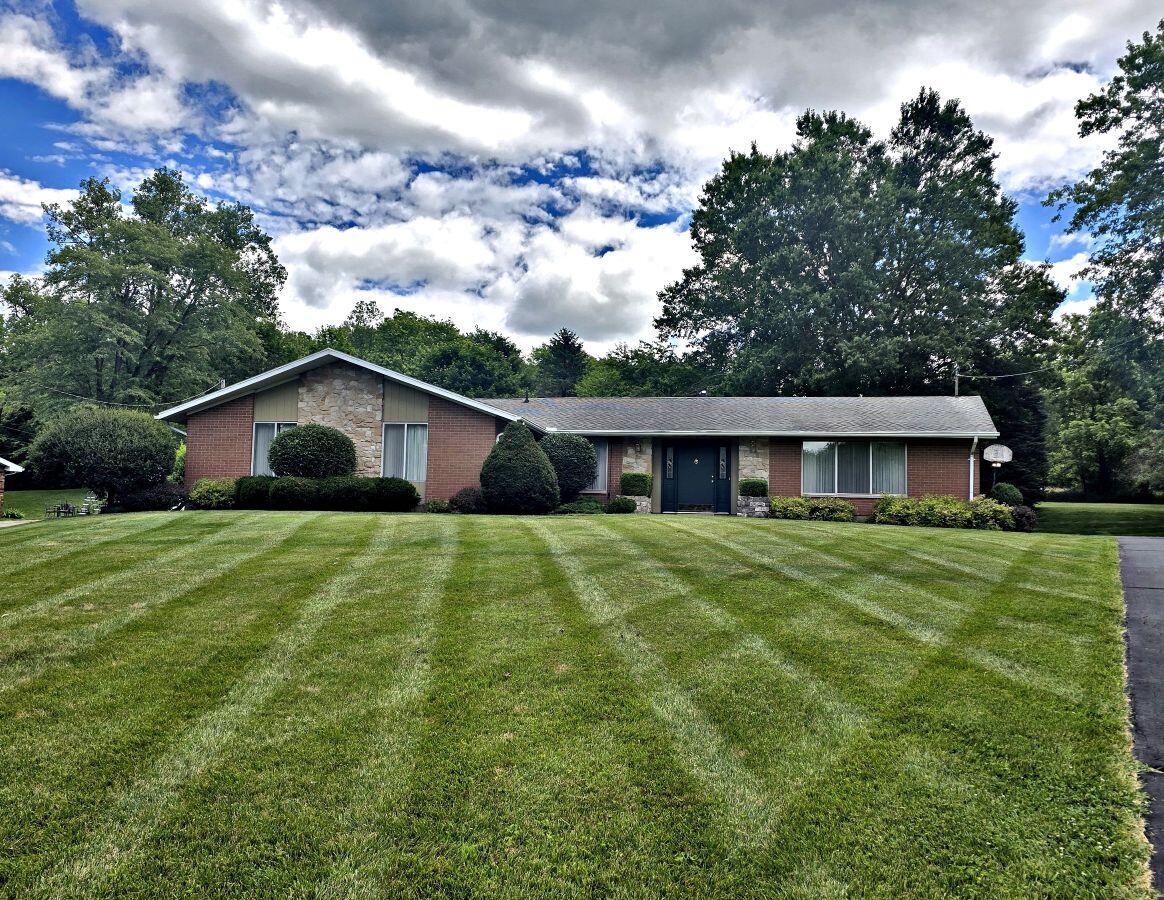 2082 Stowe, Springfield, Ohio 45505