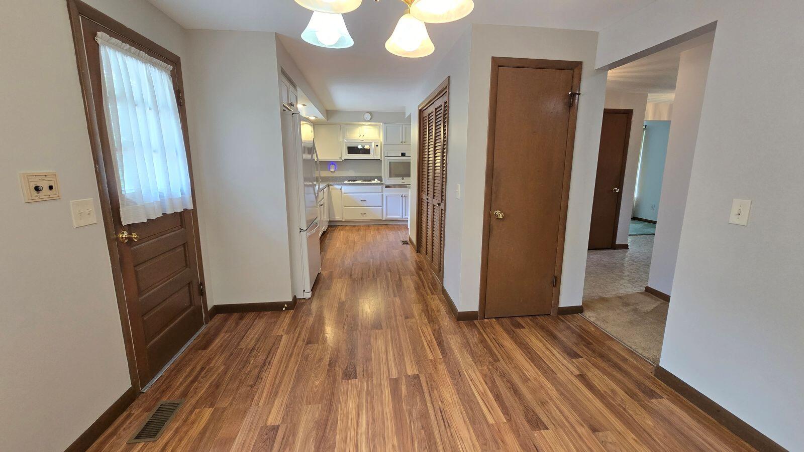 2082 Stowe, Springfield, Ohio 45505