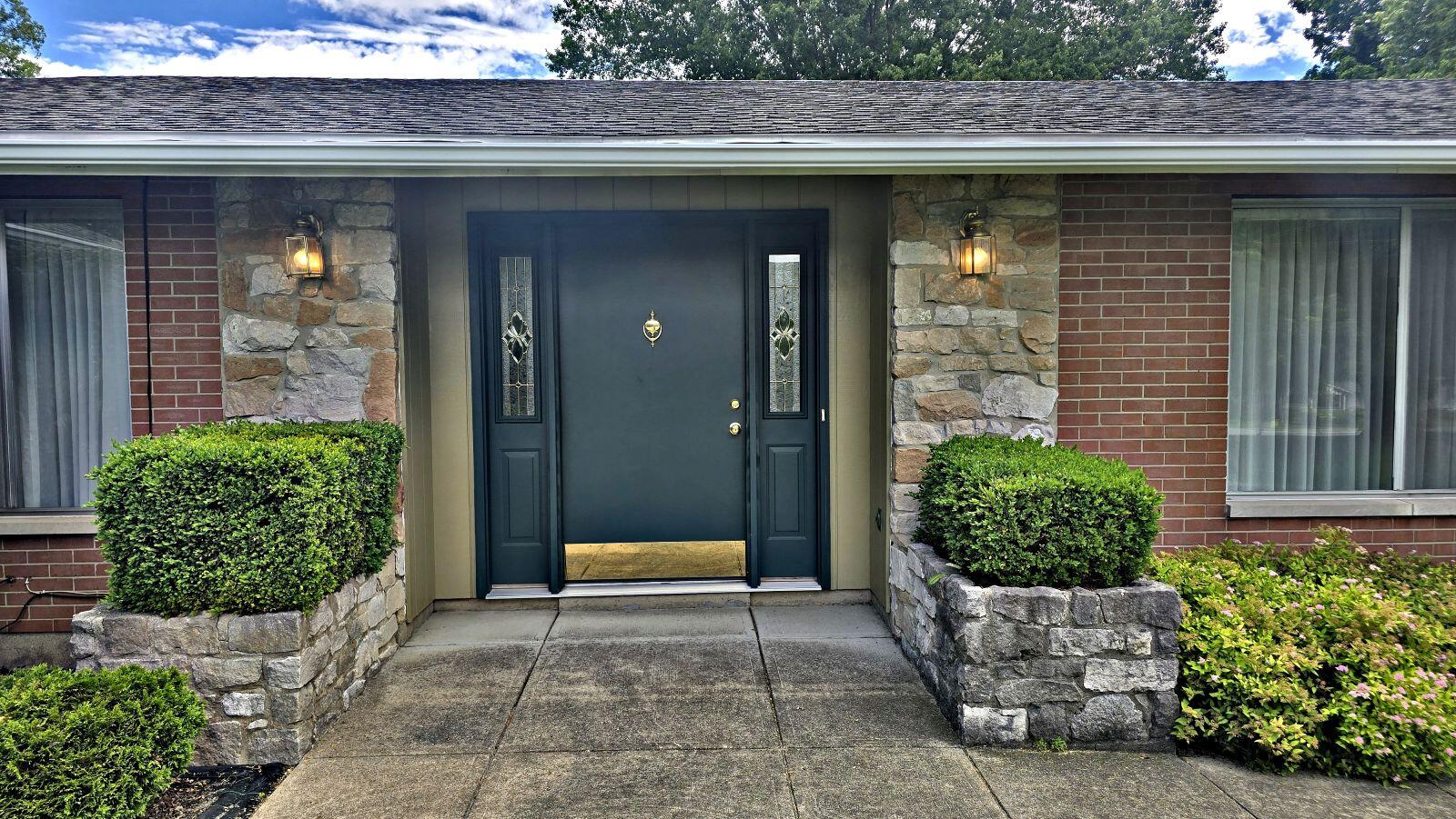 2082 Stowe, Springfield, Ohio 45505