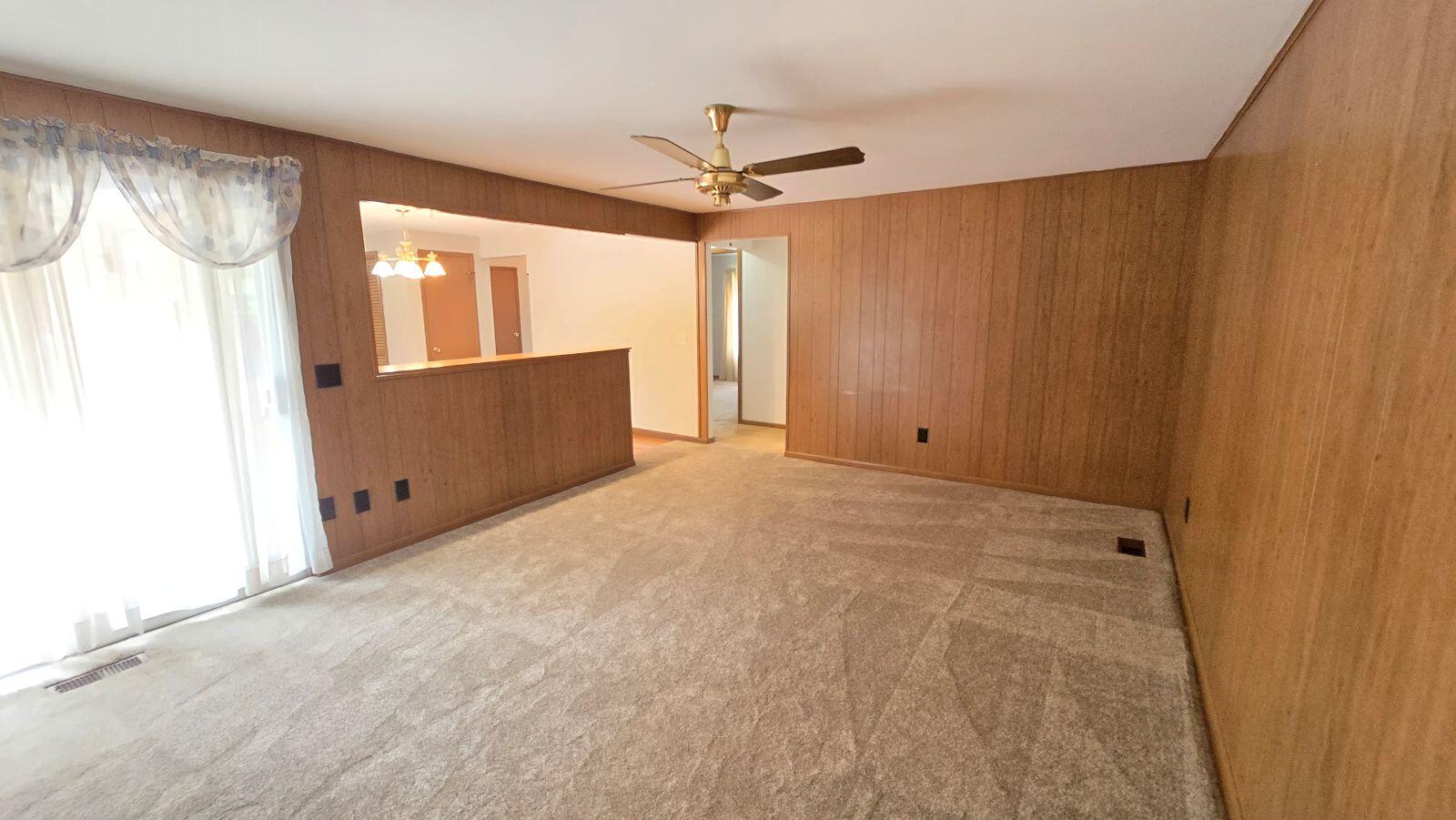 2082 Stowe, Springfield, Ohio 45505