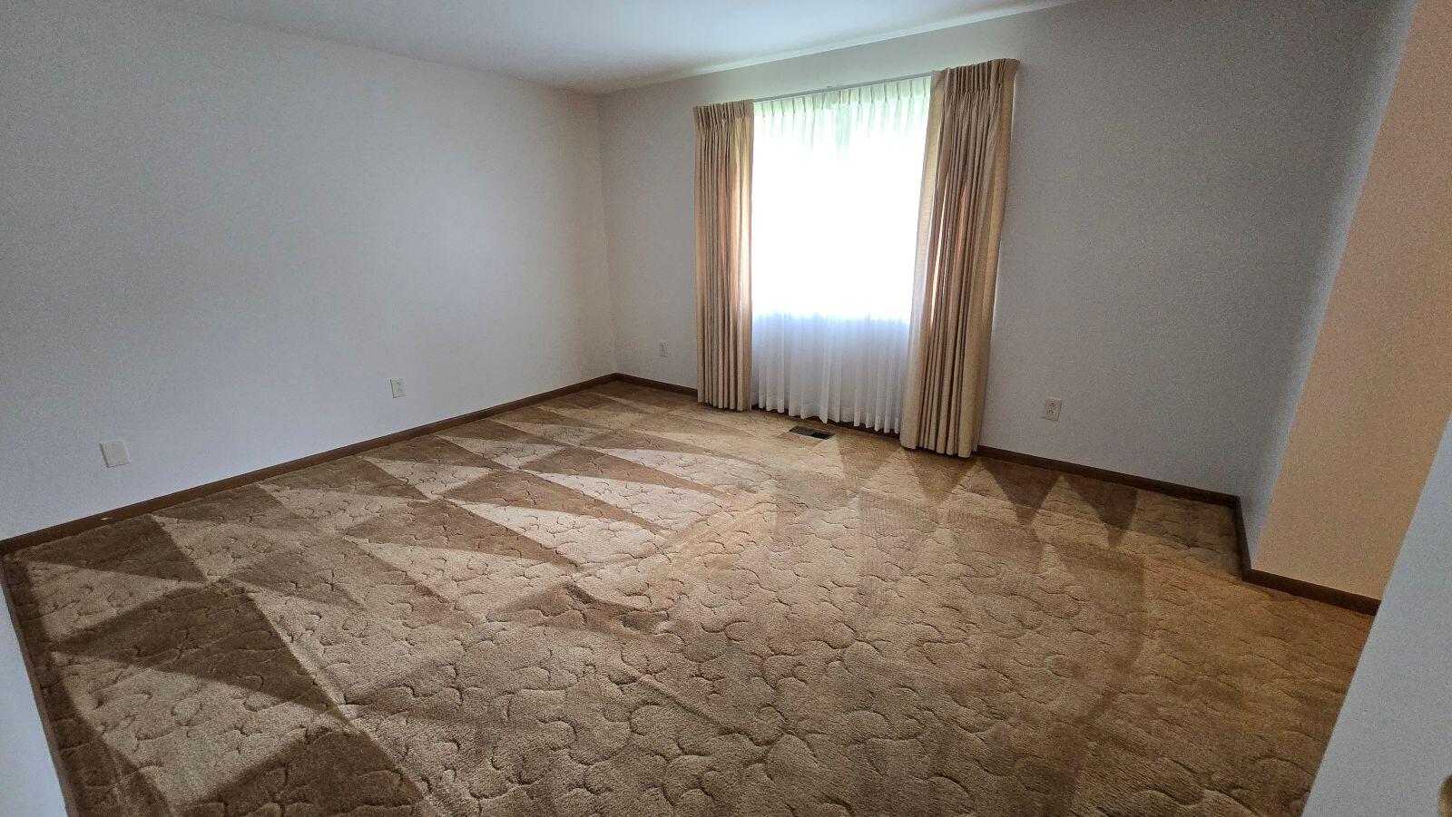 2082 Stowe, Springfield, Ohio 45505
