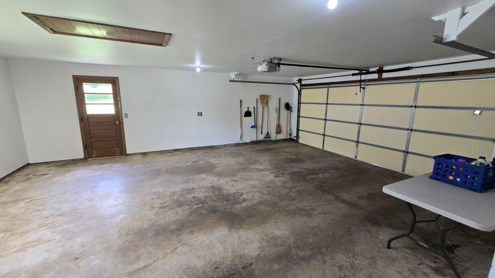 2082 Stowe, Springfield, Ohio 45505