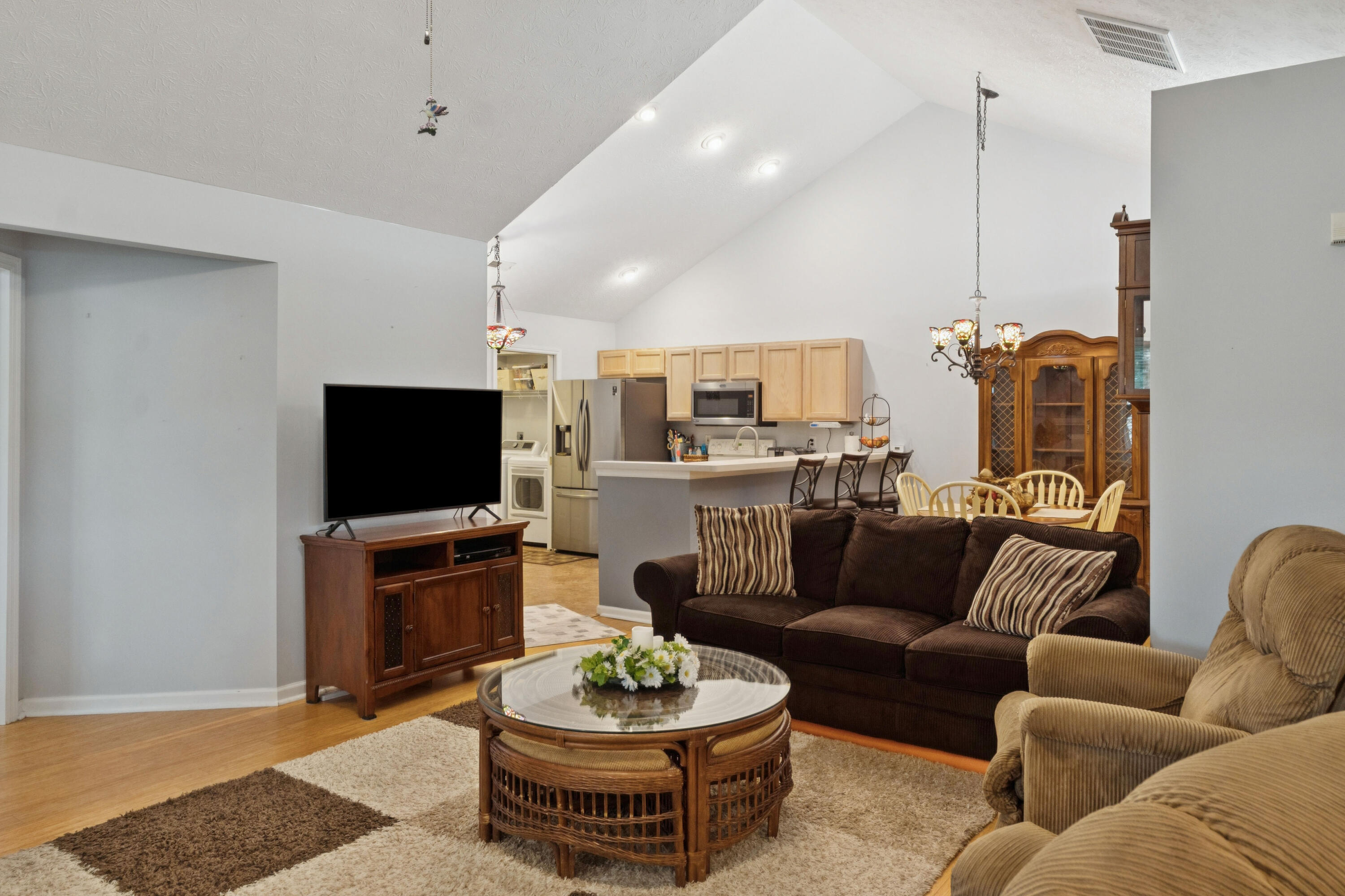 2690 Prestwick Village, Springfield, Ohio 45503