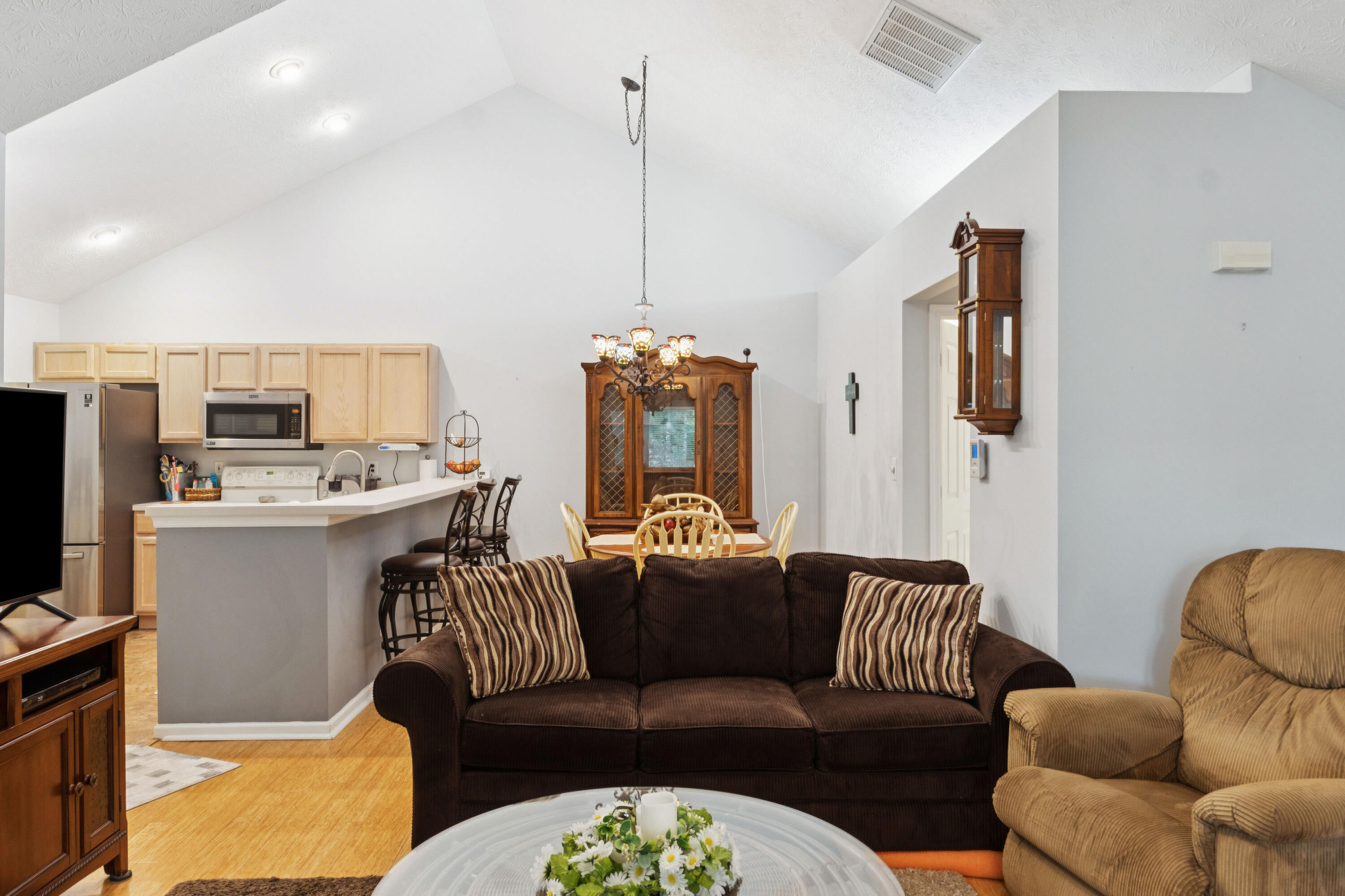 2690 Prestwick Village, Springfield, Ohio 45503