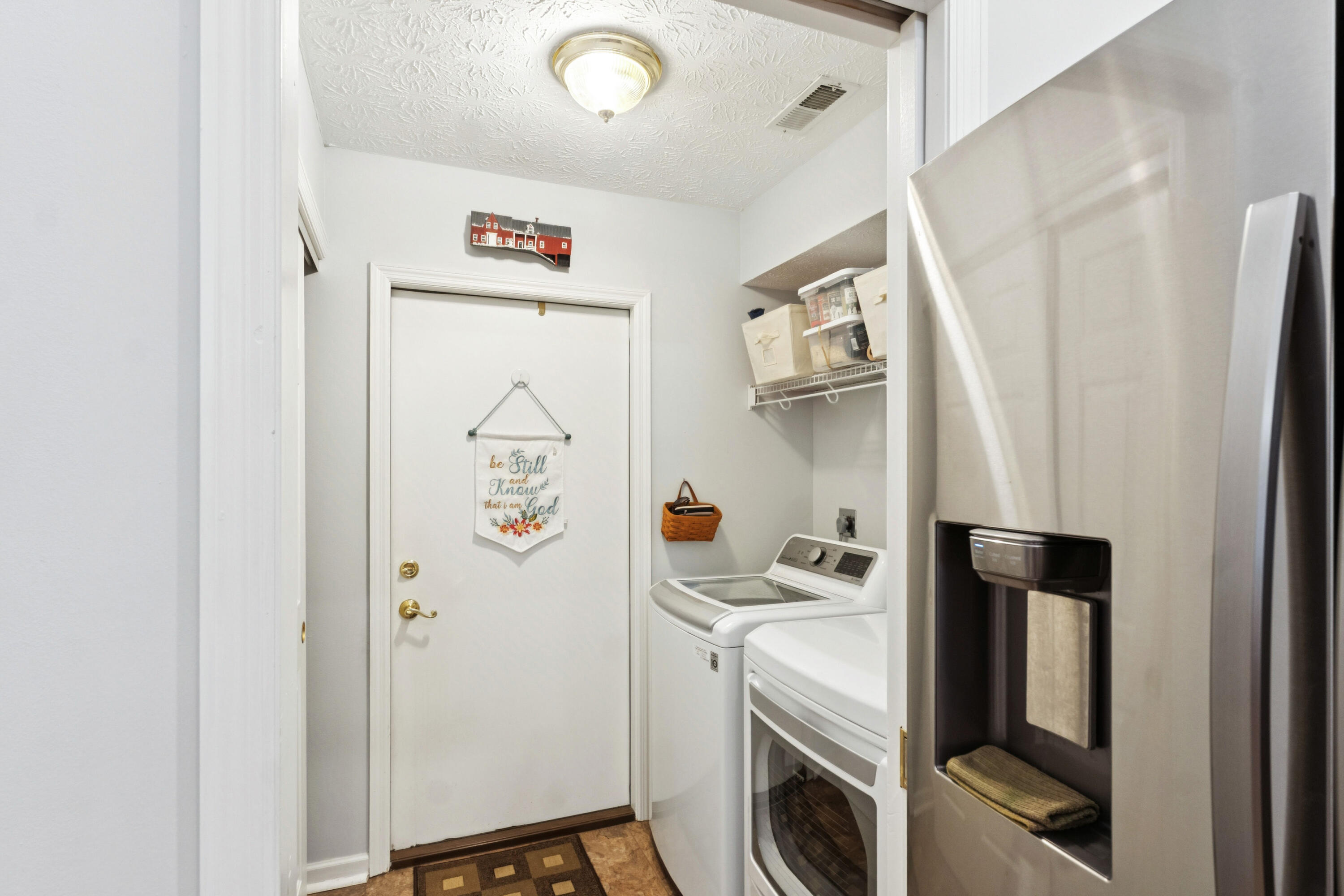 2690 Prestwick Village, Springfield, Ohio 45503
