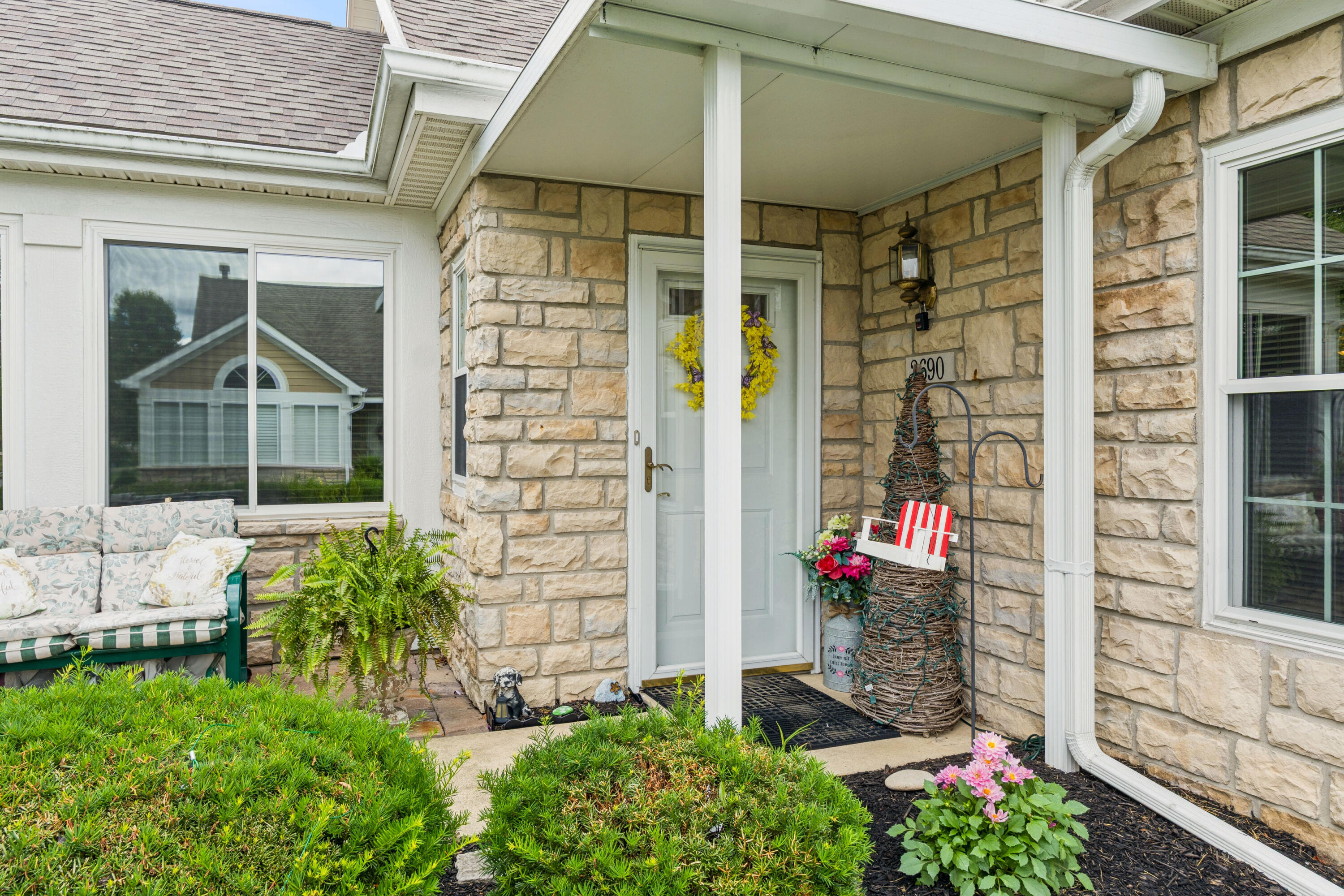 2690 Prestwick Village, Springfield, Ohio 45503