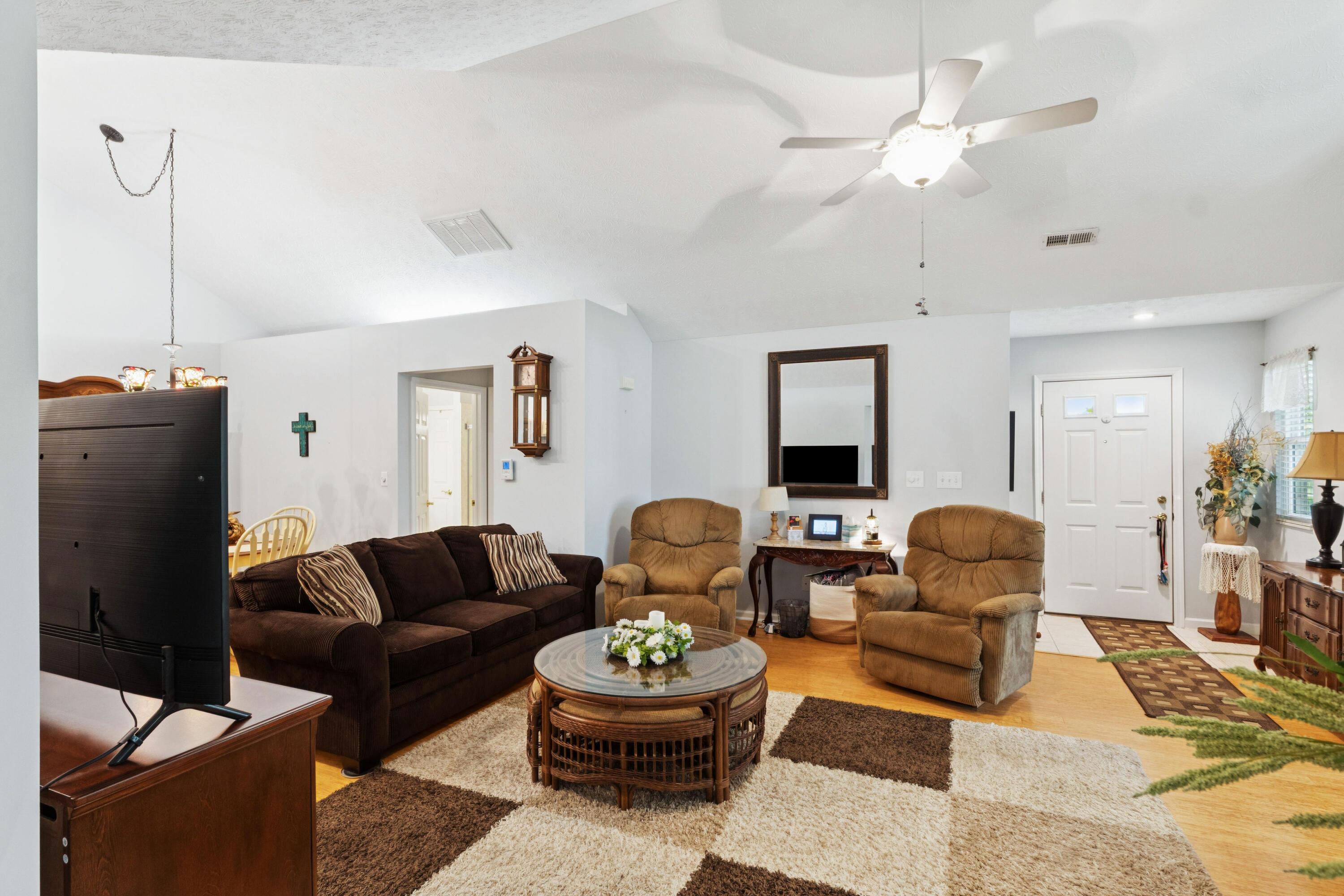 2690 Prestwick Village, Springfield, Ohio 45503