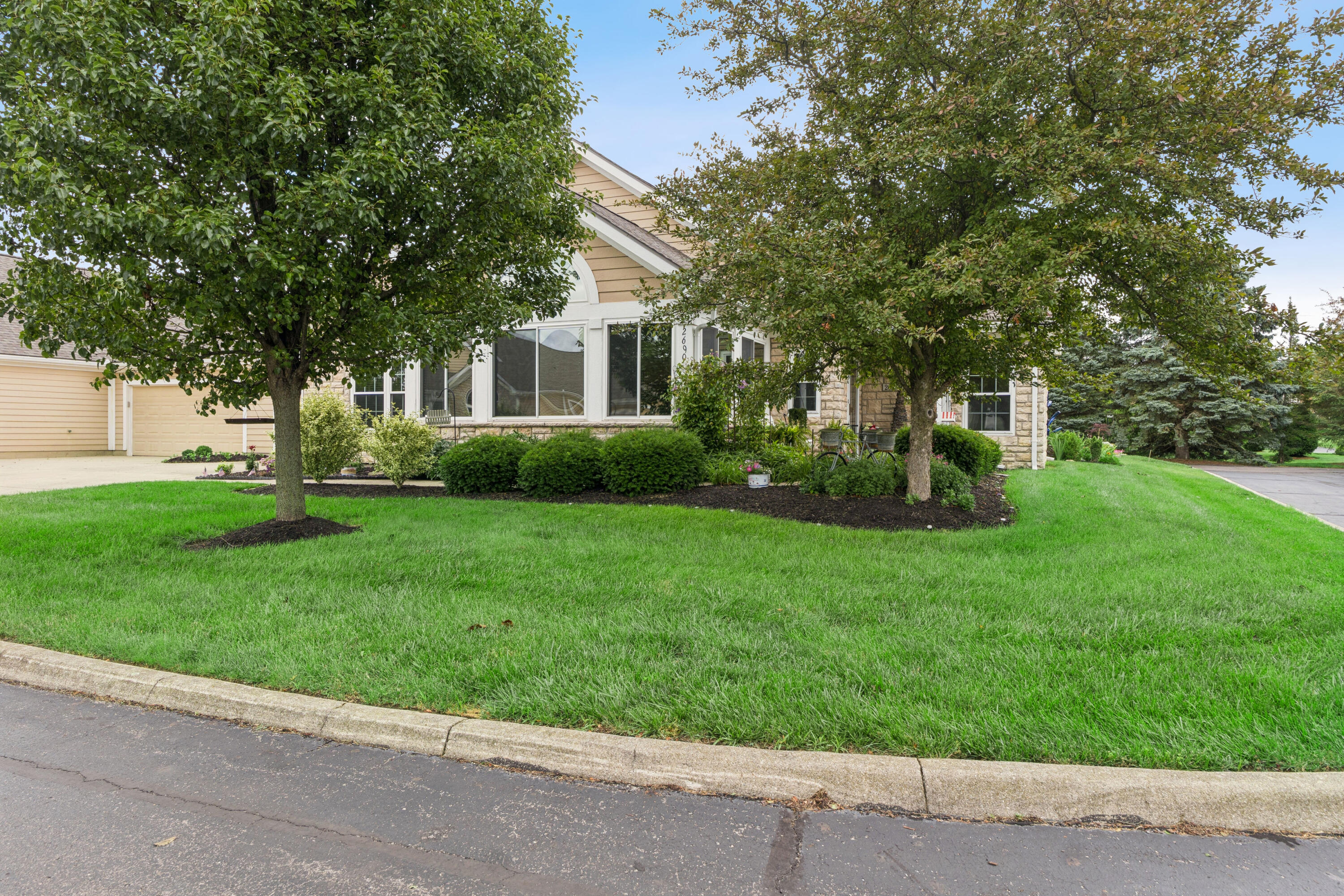 2690 Prestwick Village, Springfield, Ohio 45503