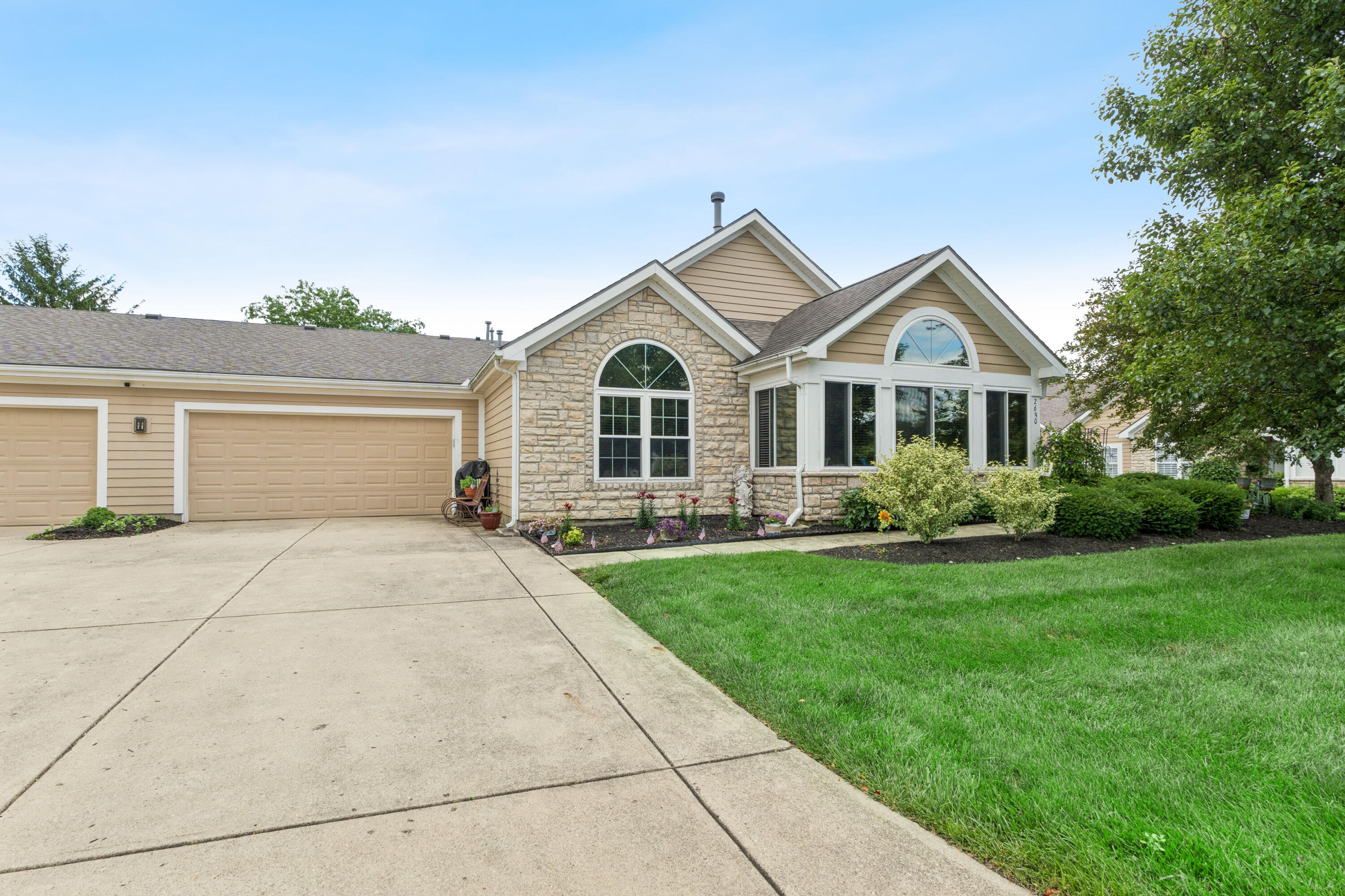 2690 Prestwick Village, Springfield, Ohio 45503