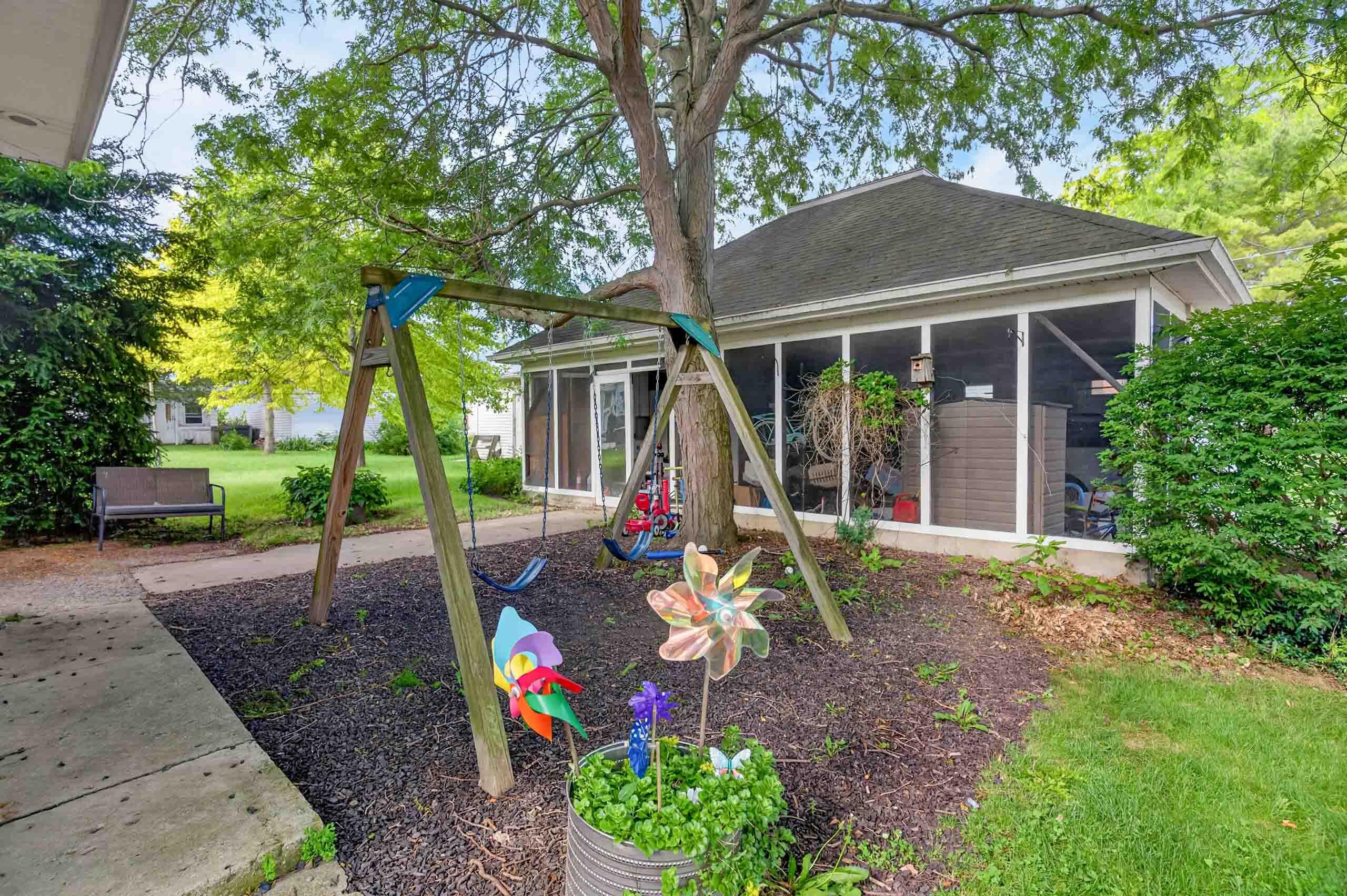 101 Court, Wapakoneta, Ohio 45895