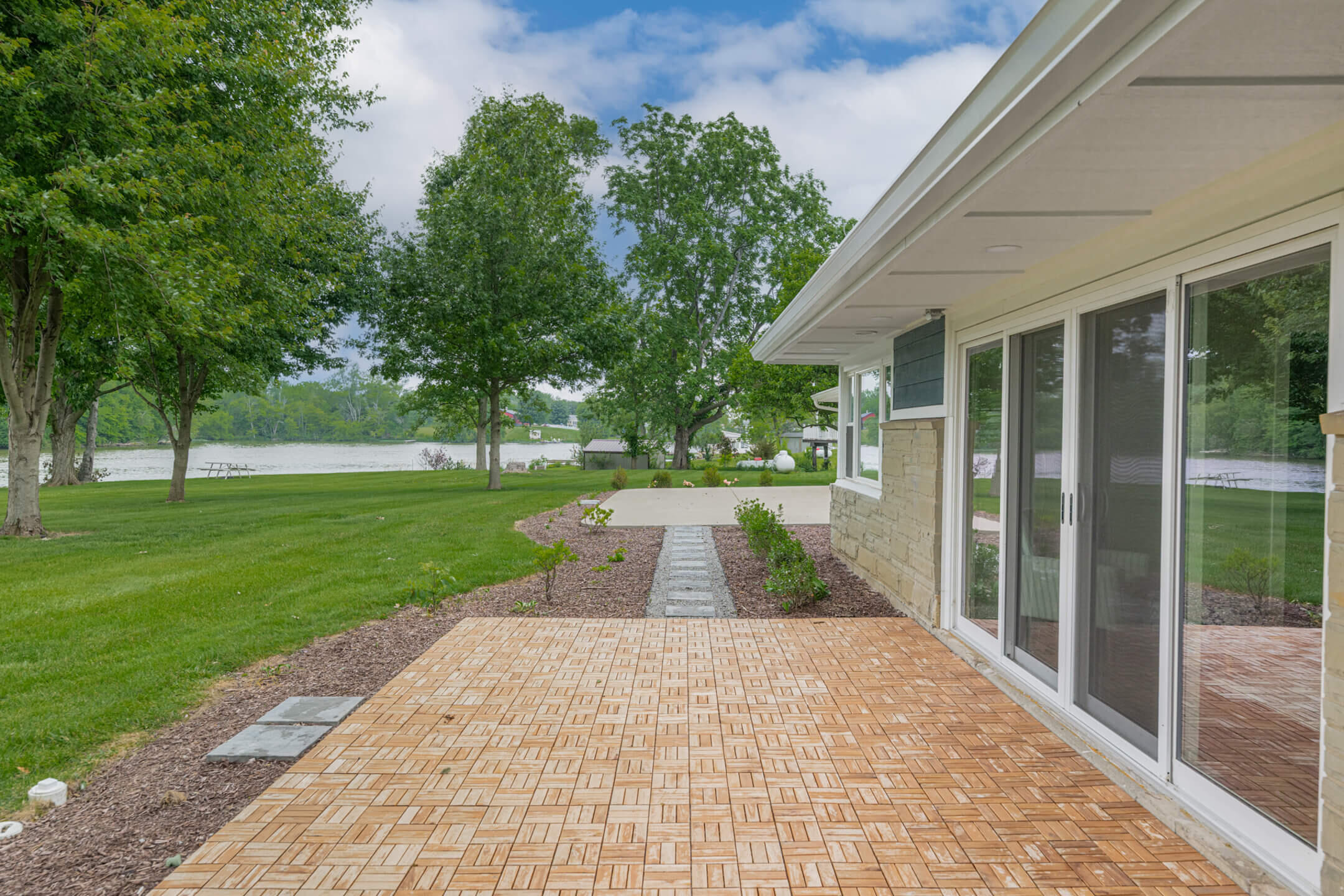 1091 Sylvan Shores, South Vienna, Ohio 45369