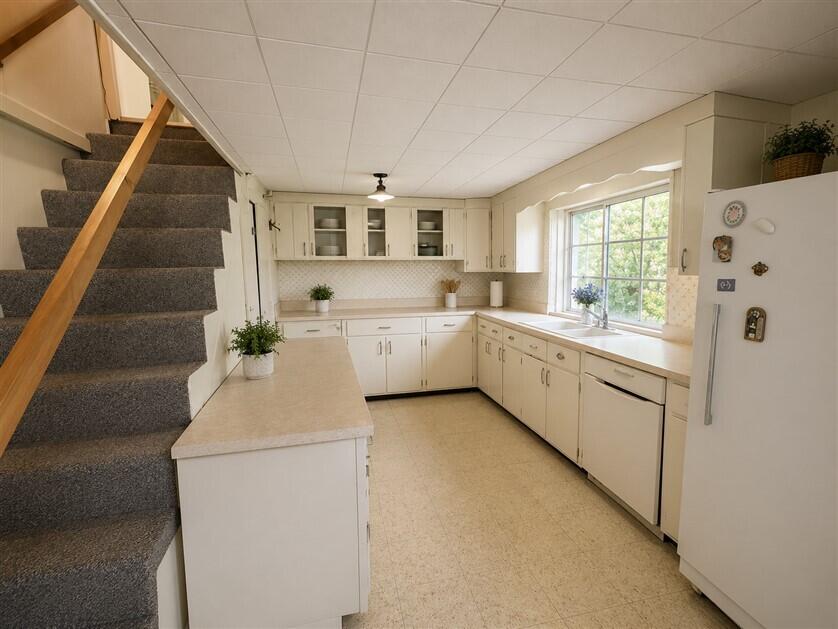 10528 State Road 227, Fountain City, Indiana 47341