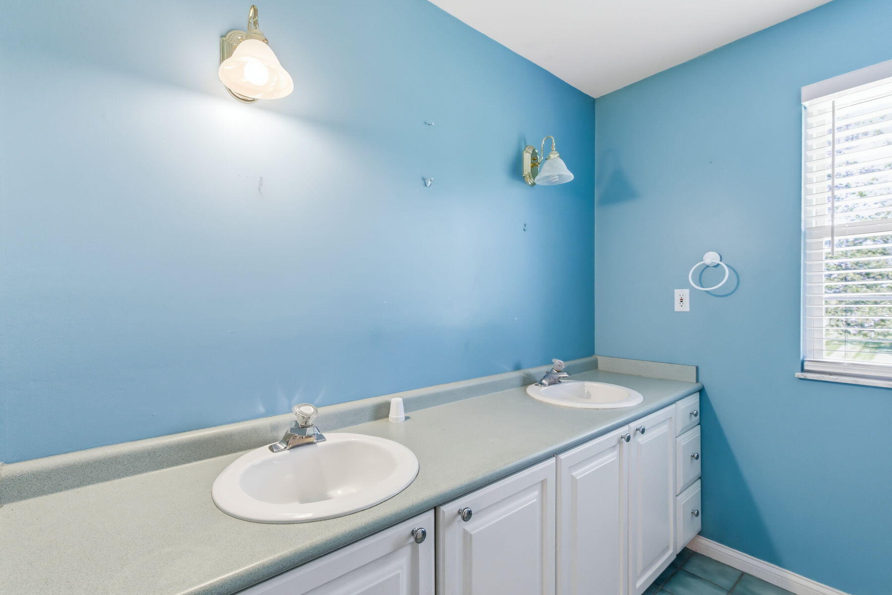 120 Watson, London, Ohio 43140
