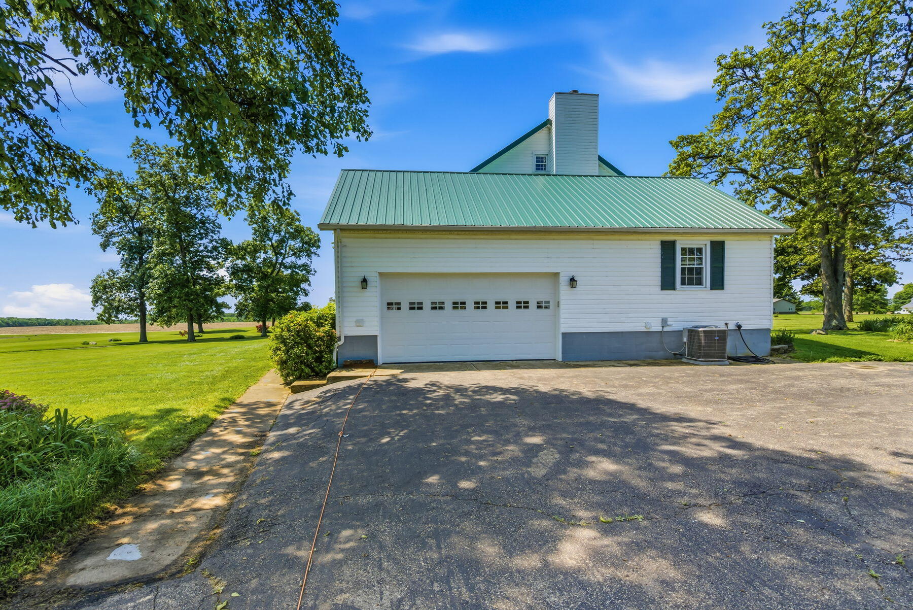 120 Watson, London, Ohio 43140
