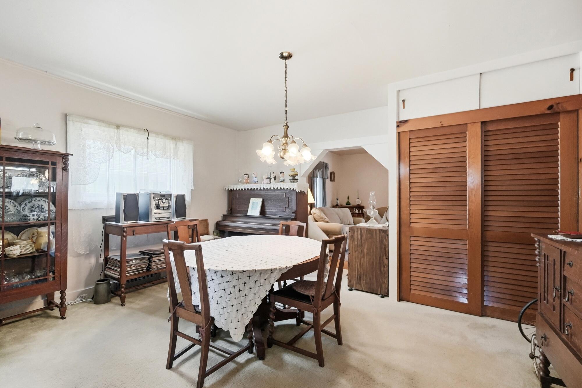 204 Belleaire, Springfield, Ohio 45503