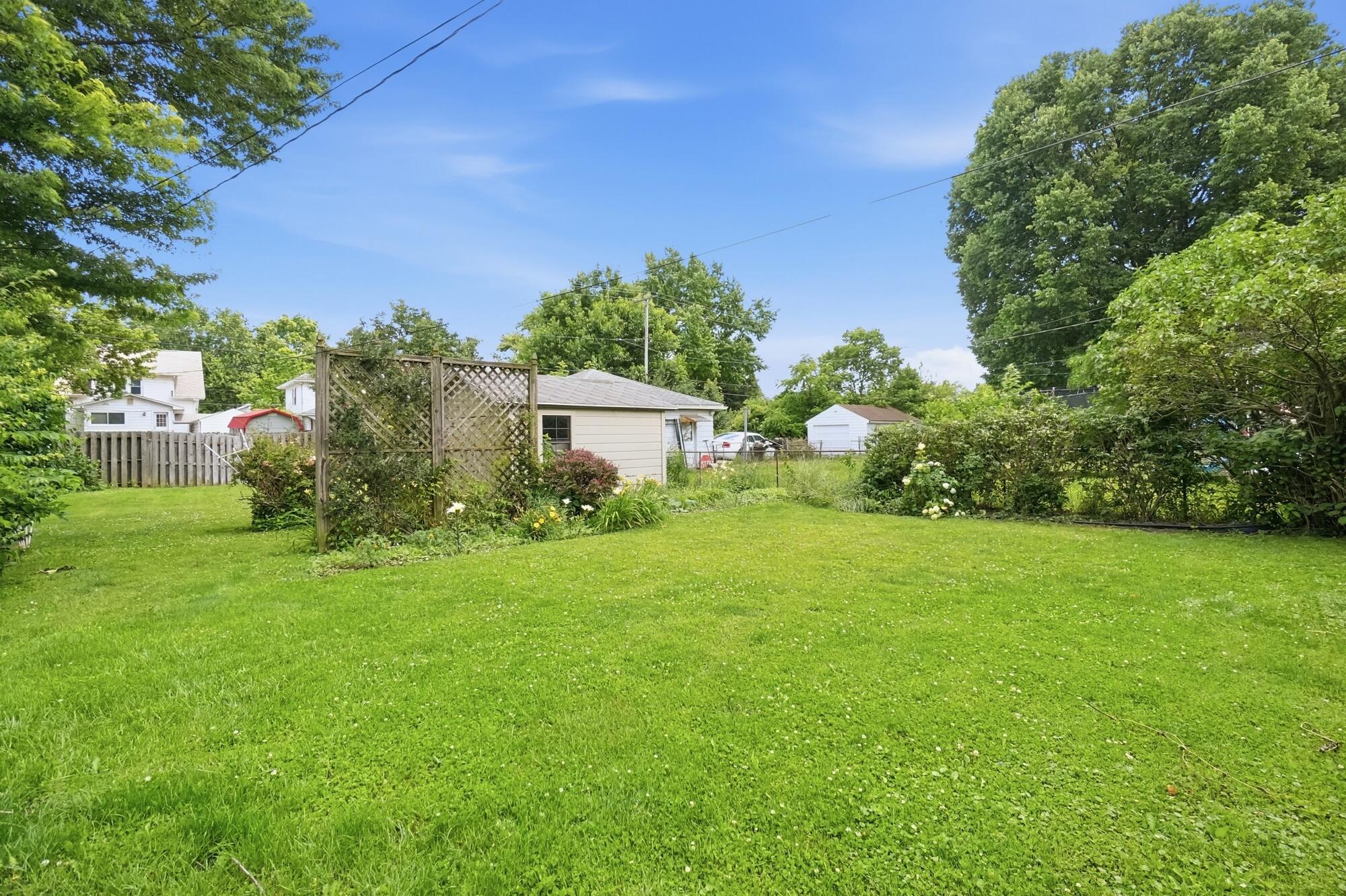 204 Belleaire, Springfield, Ohio 45503