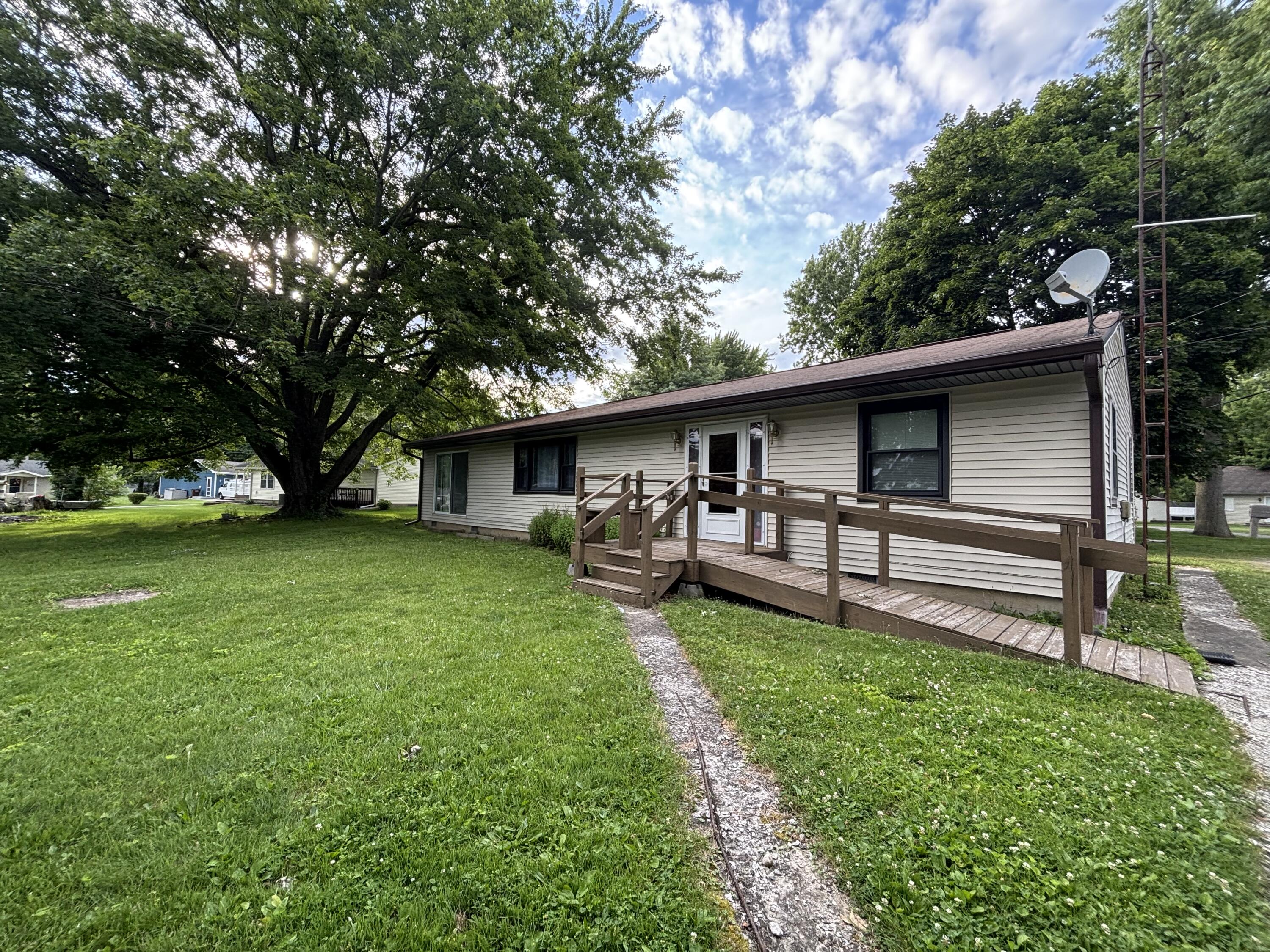 11231 Fairview, Lakeview, Ohio 43331