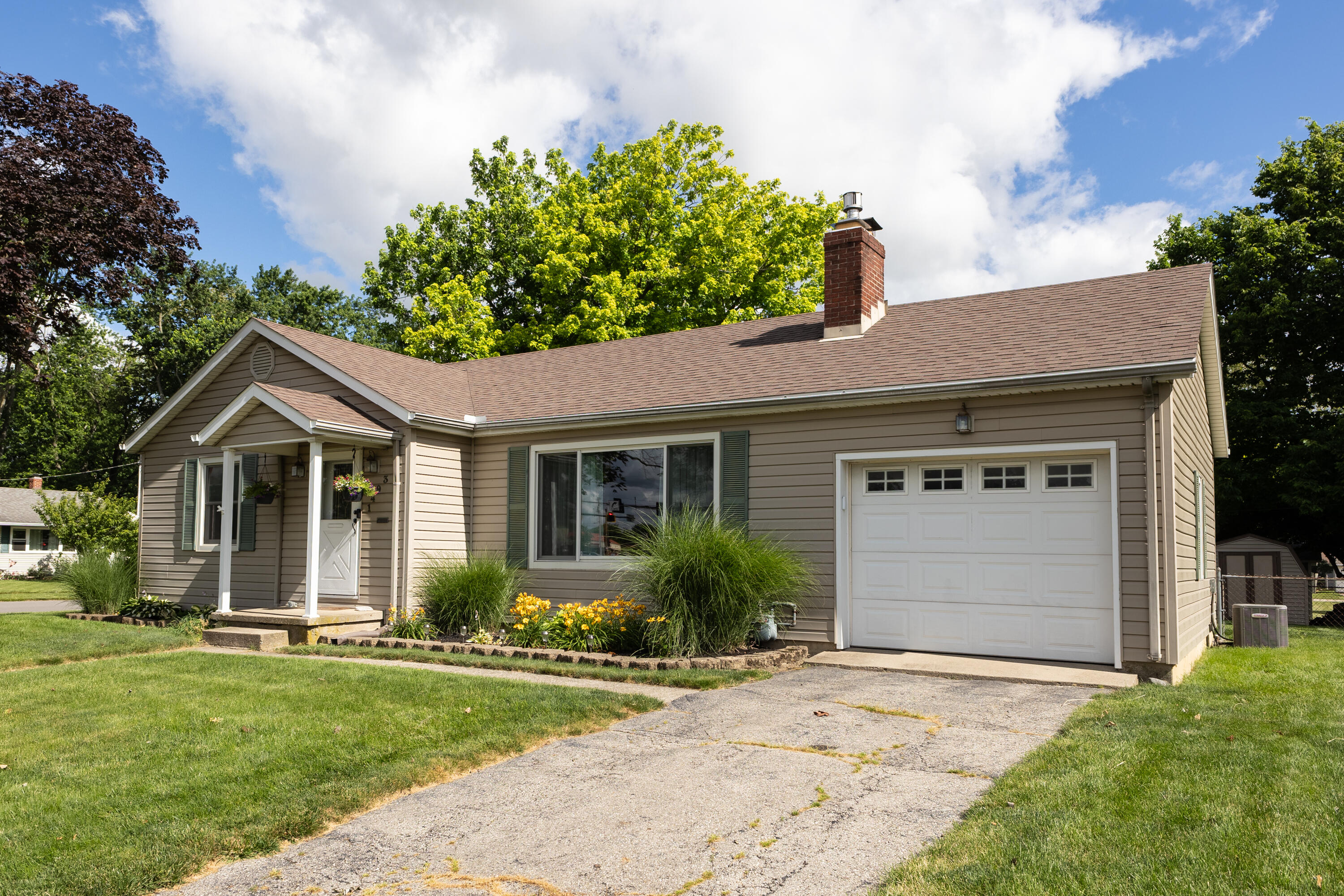 1493 Croydon, Troy, Ohio 45373