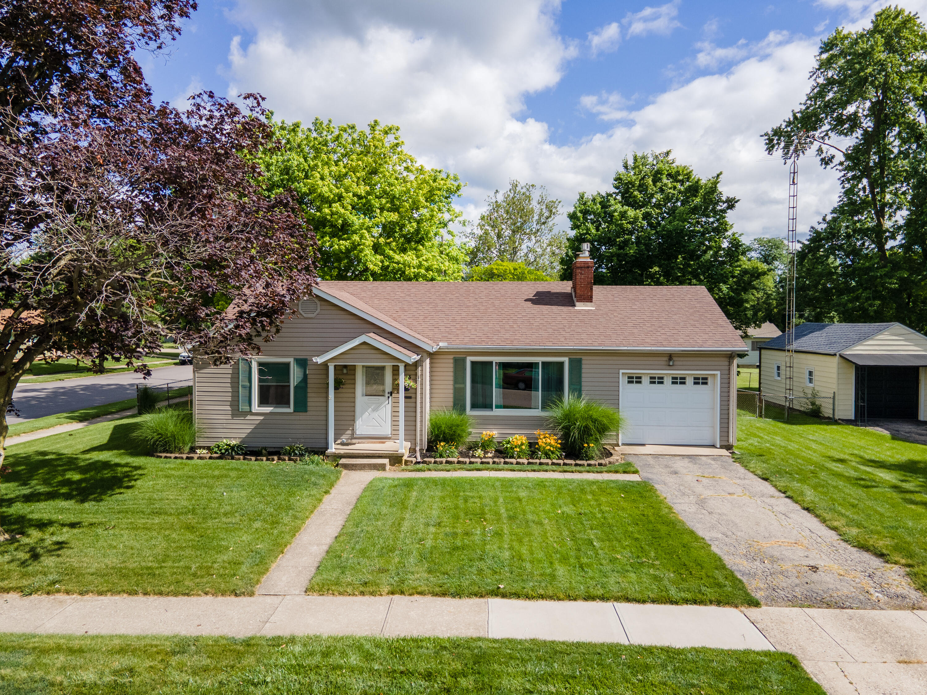 1493 Croydon, Troy, Ohio 45373
