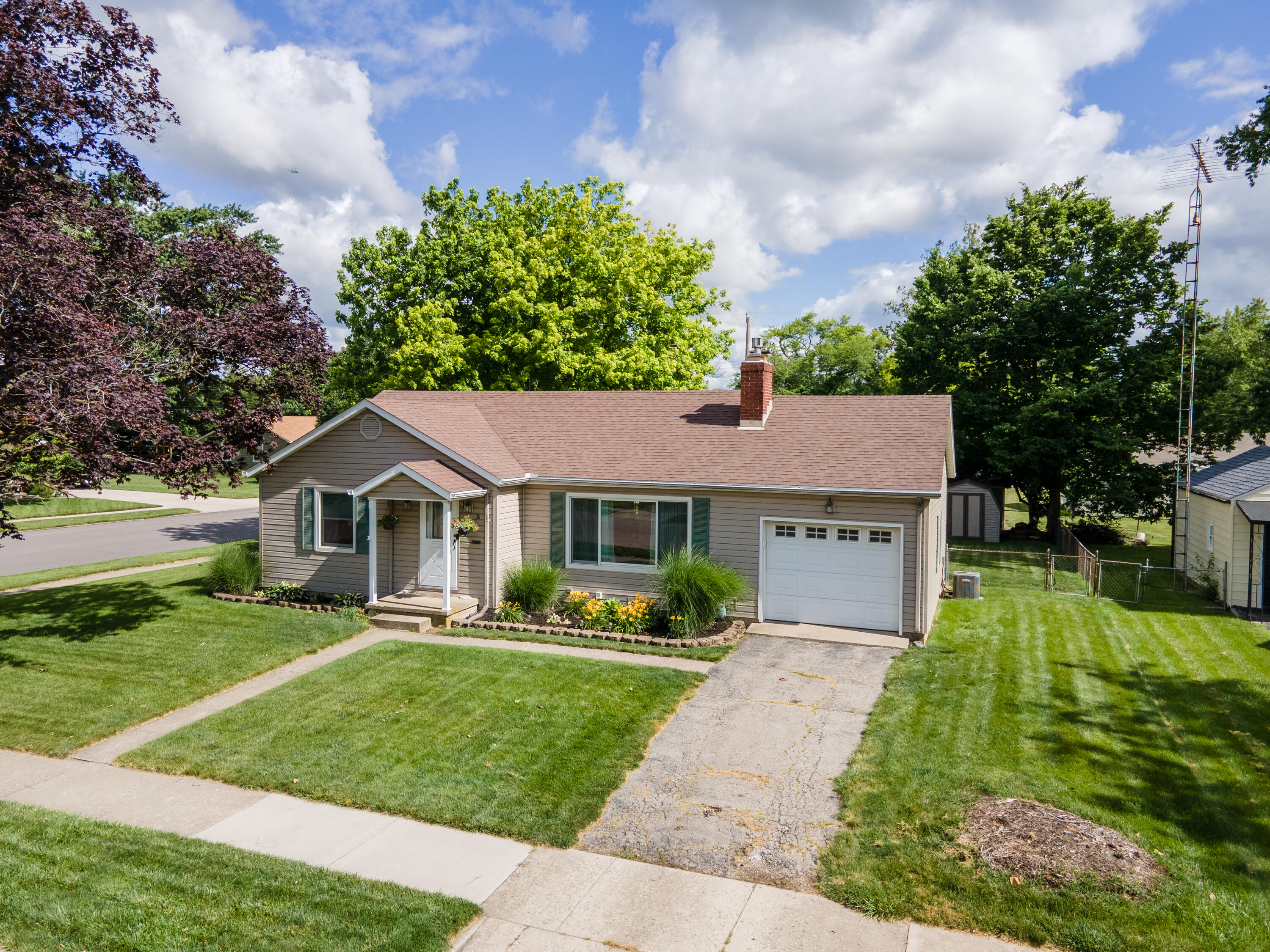 1493 Croydon, Troy, Ohio 45373