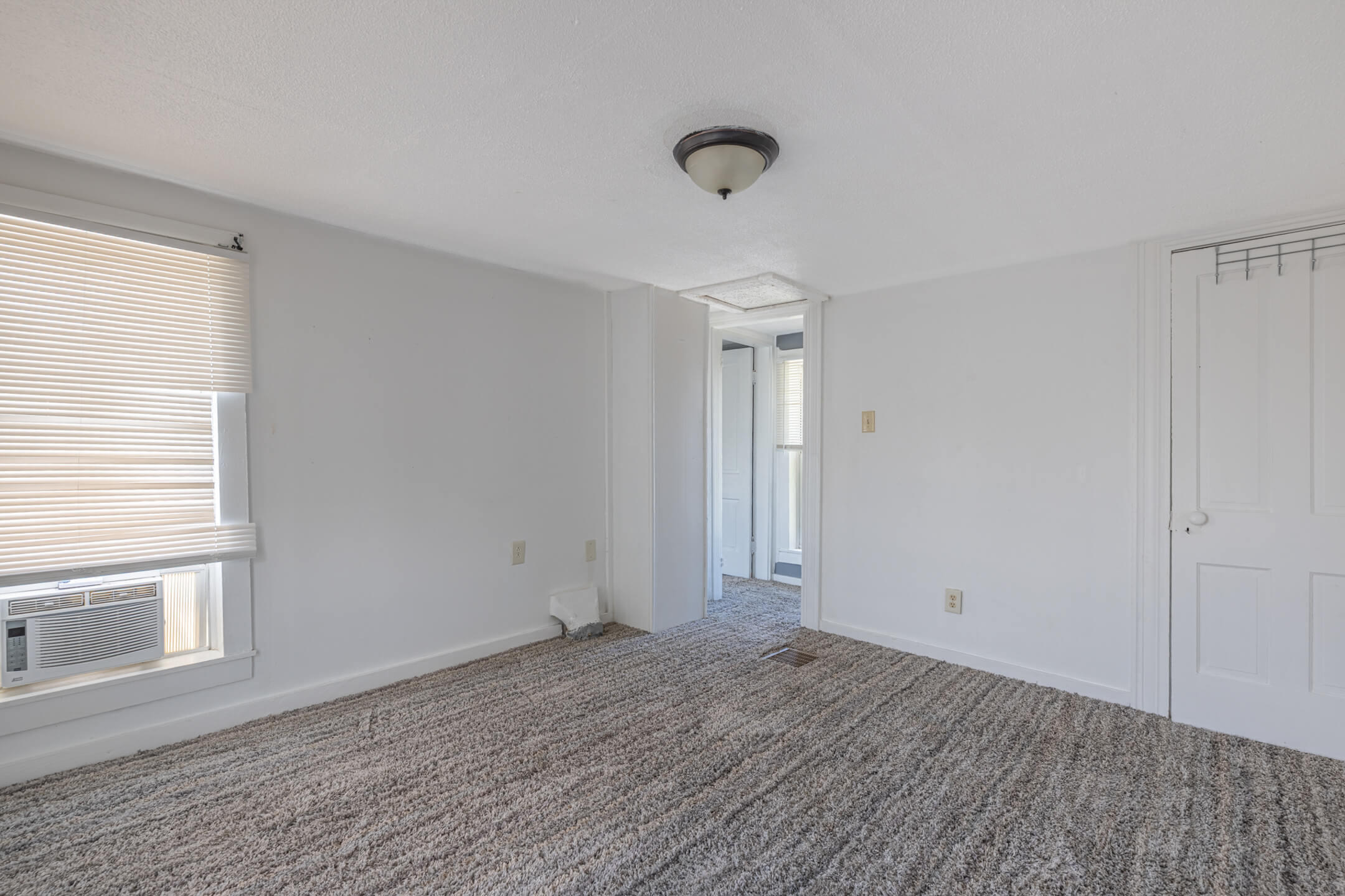 2484 Hilltop, Springfield, Ohio 45503