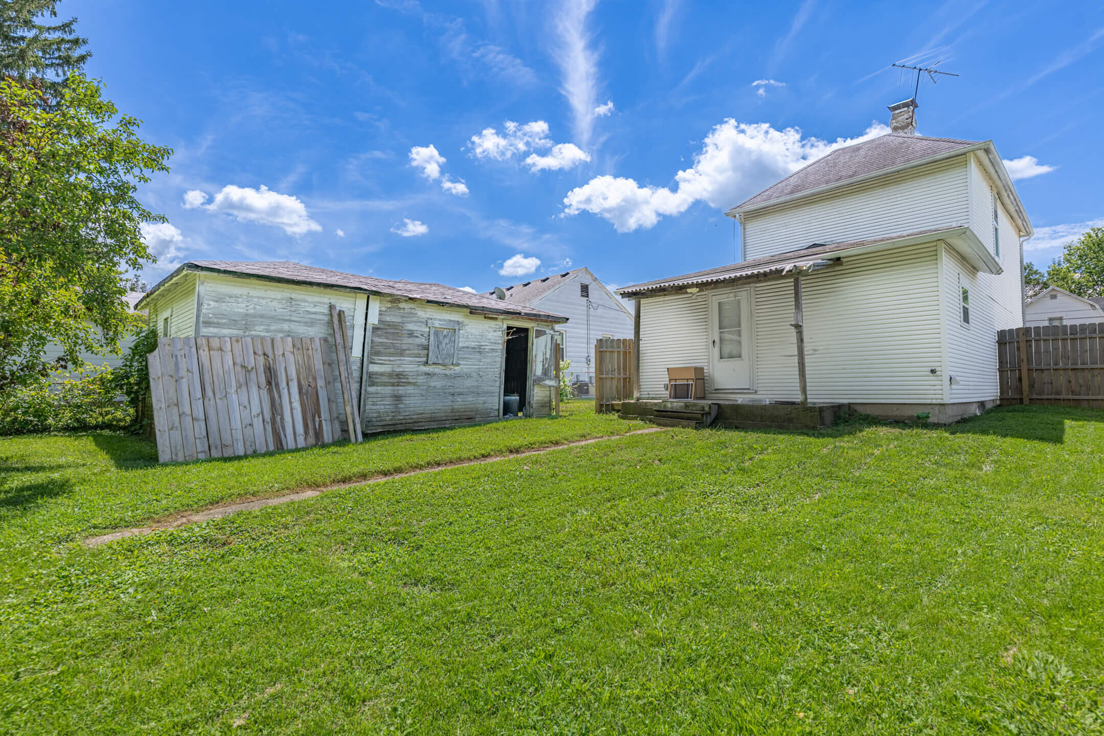 2484 Hilltop, Springfield, Ohio 45503