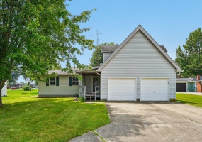 515 Lake, Lakeview, Ohio 43331, 4 Bedrooms Bedrooms, ,2 BathroomsBathrooms,Residential,For Sale,Lake,1046731