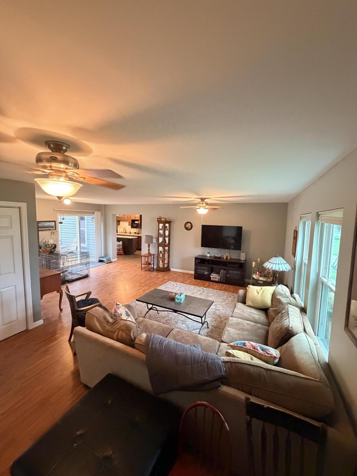 5377 Beard, Springfield, Ohio 45502