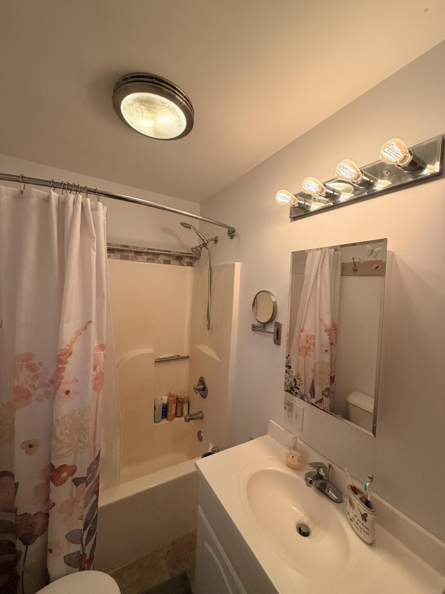 5377 Beard, Springfield, Ohio 45502