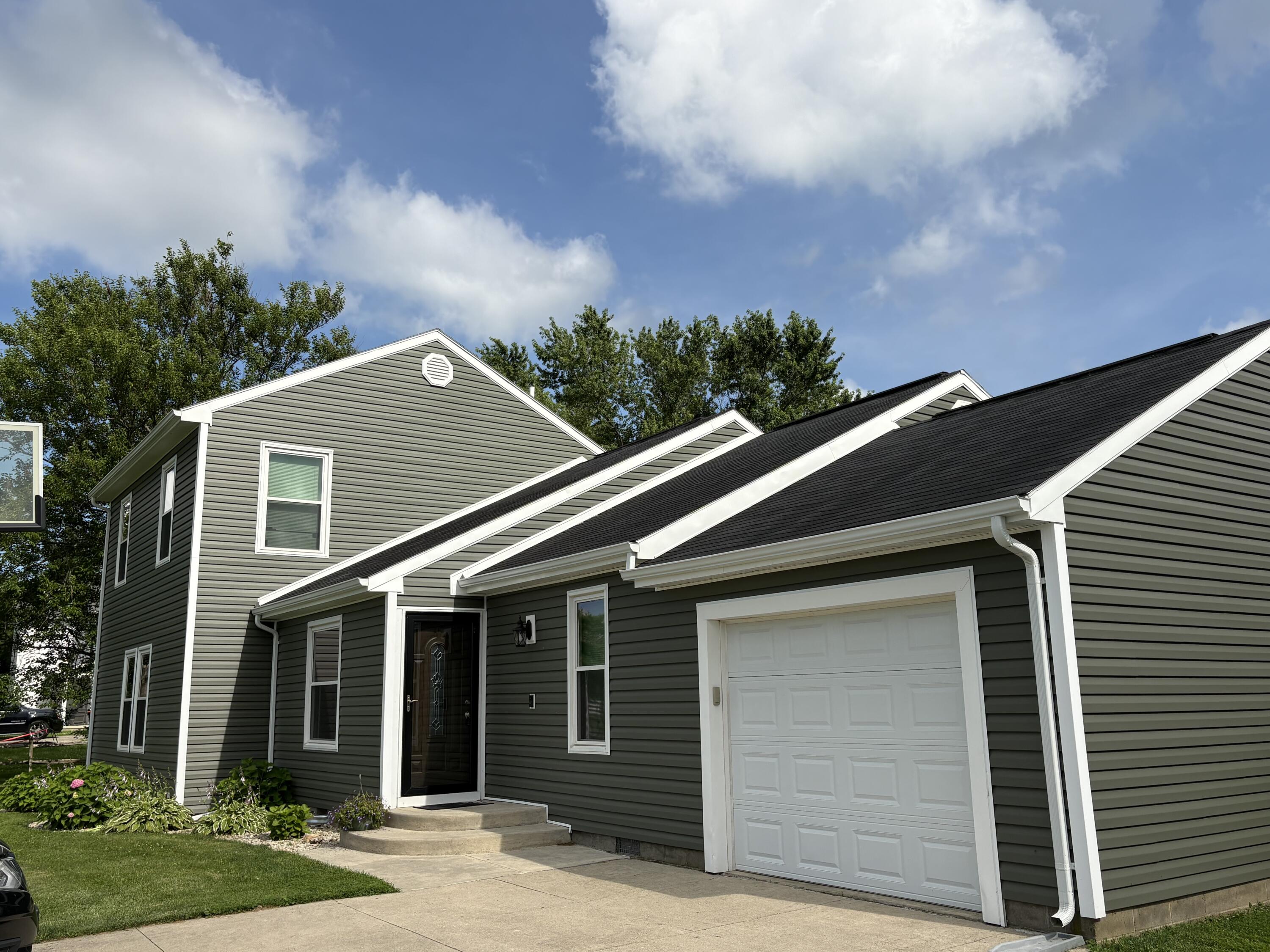 5377 Beard, Springfield, Ohio 45502